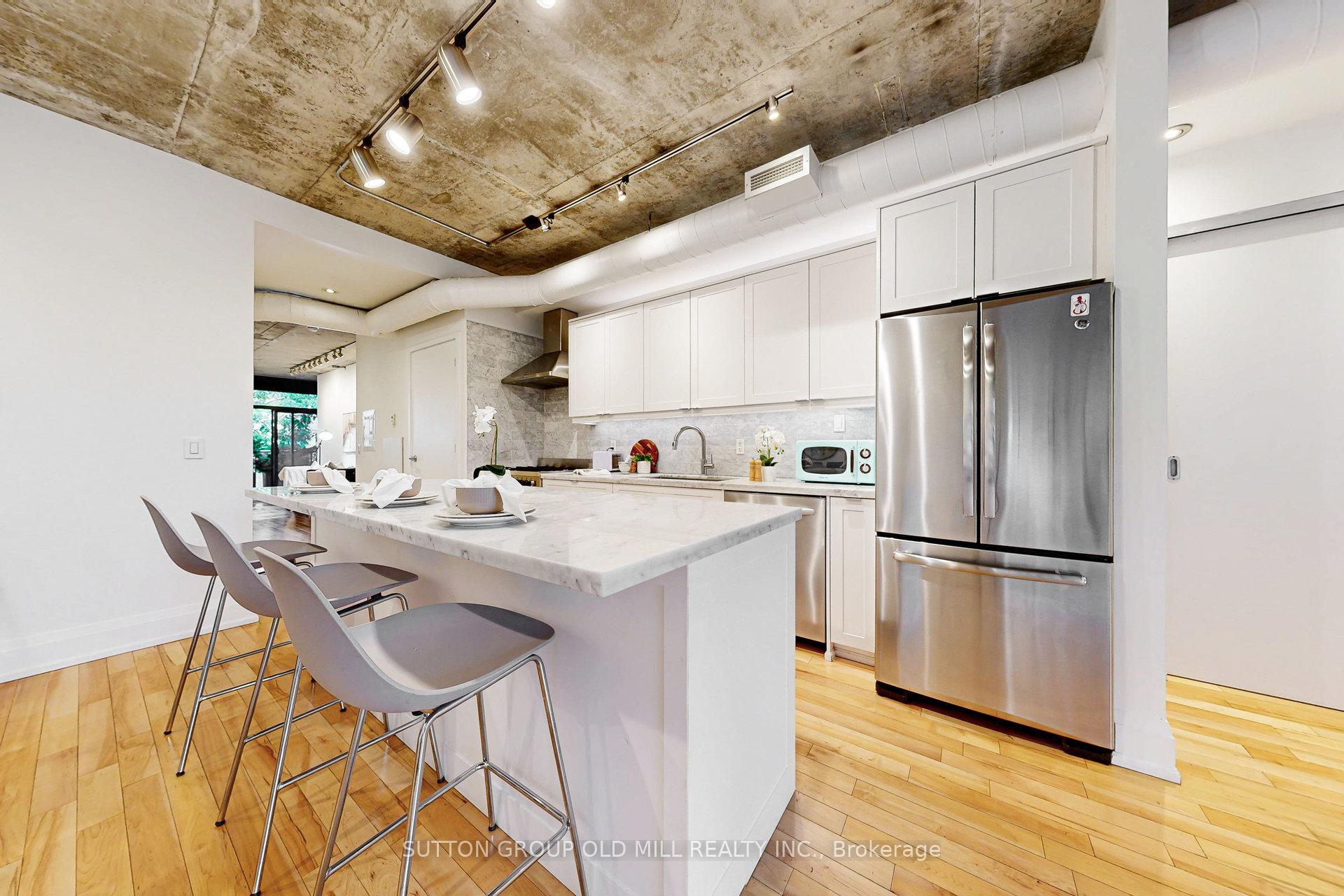 2 Bedrooms Condo at 62 Niagara, Toronto For sale