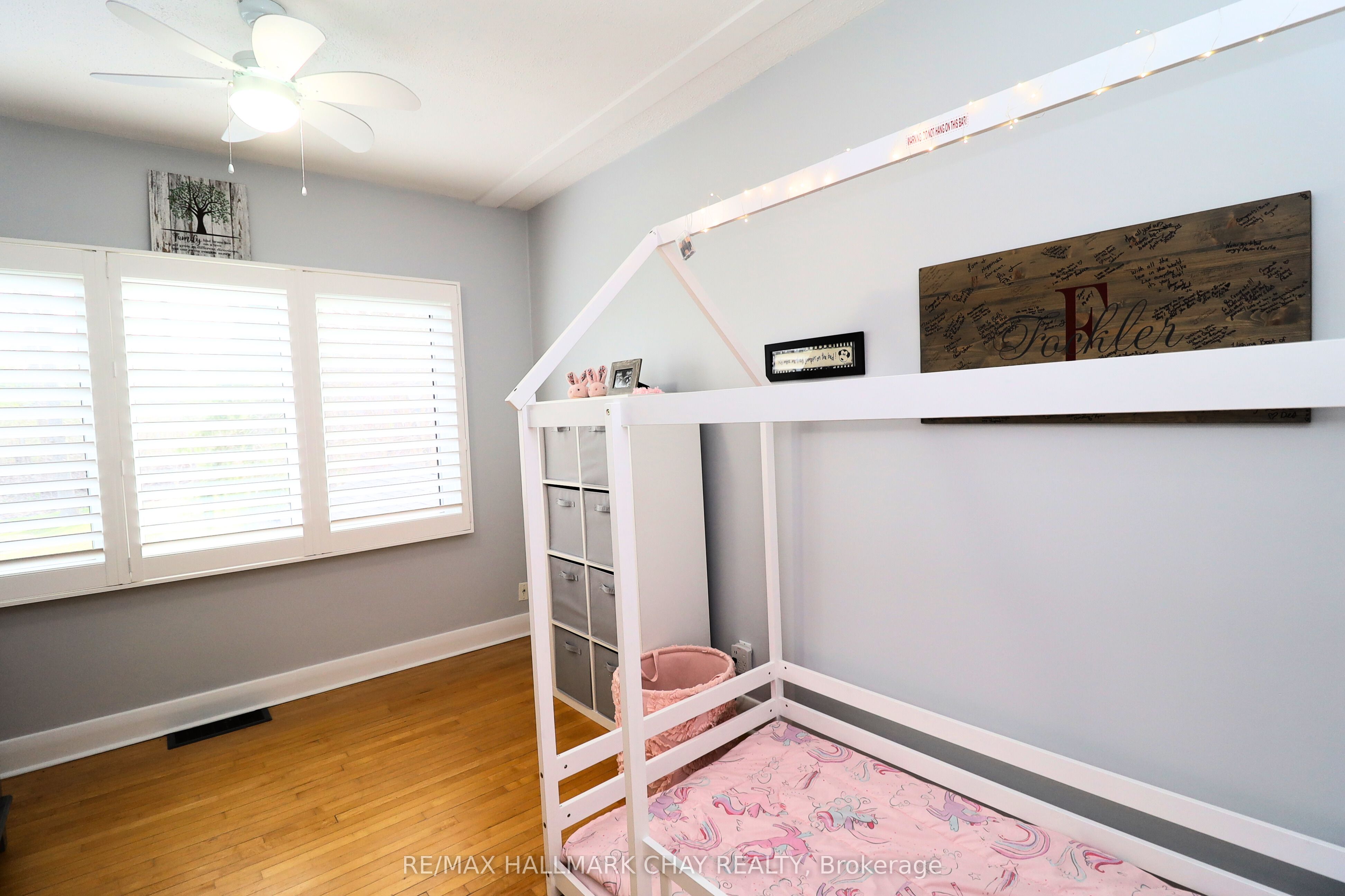 138 Owen Street N