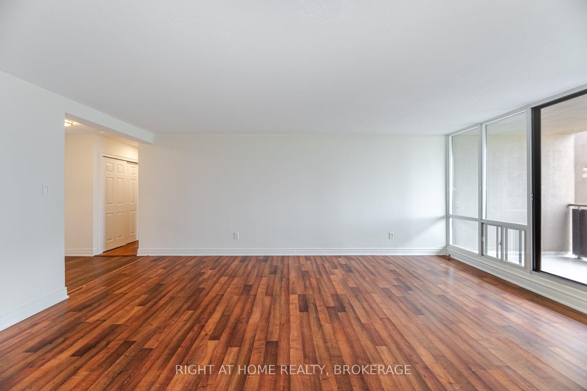 3 Bedrooms Condo at 714 The West Mall, Toronto For sale