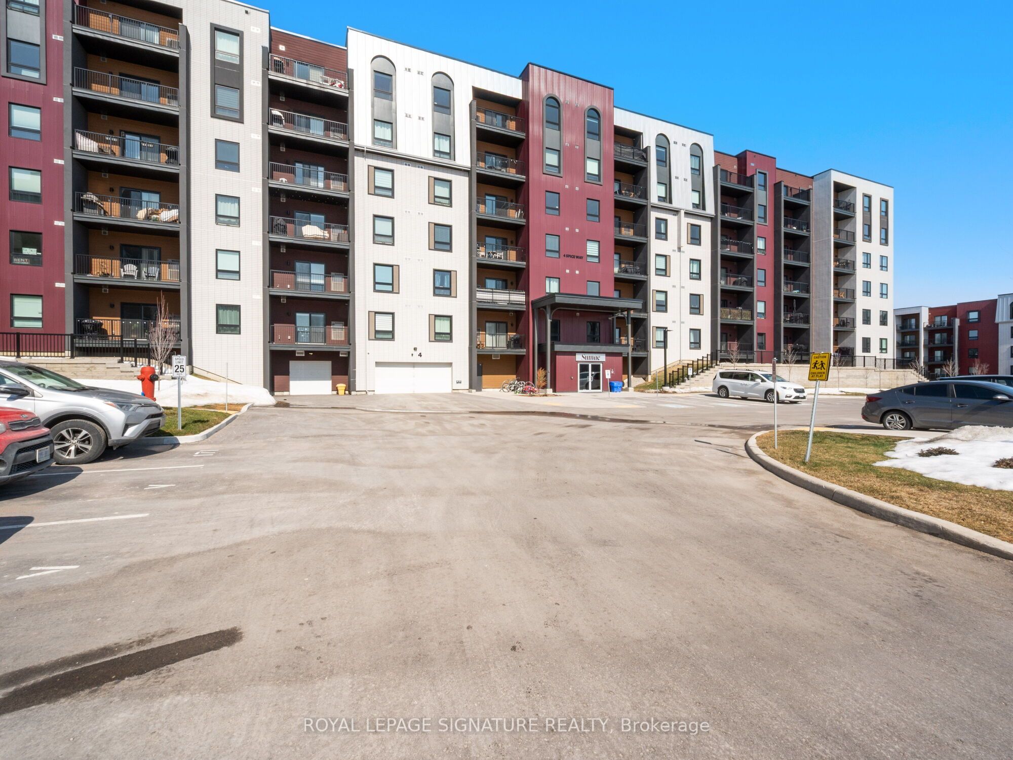#212 - 4 Spice Way, Barrie, ON L9J 0M2
