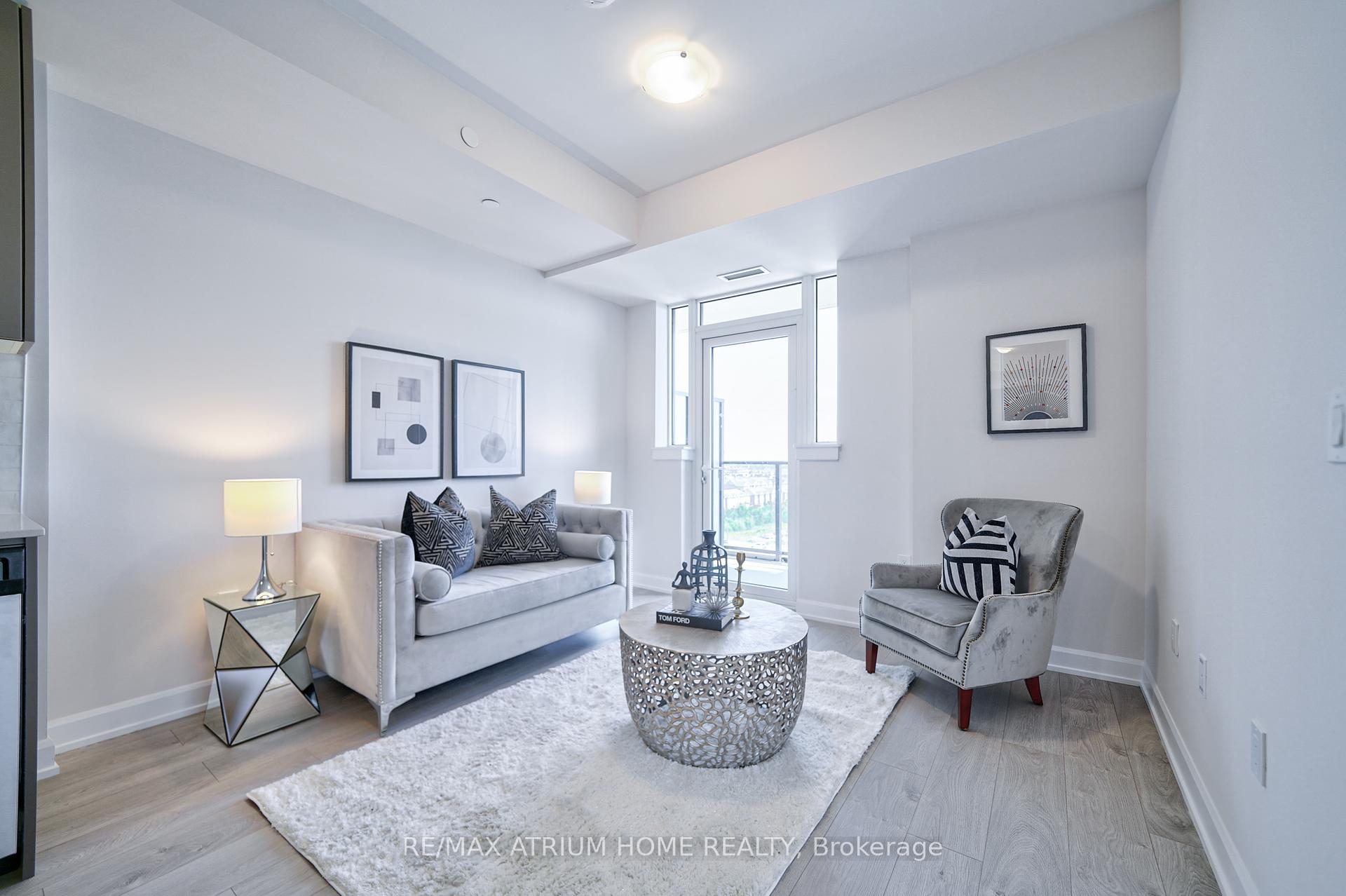 2 Bedrooms Condo at 3200 William Coltson,  Oakville For sale