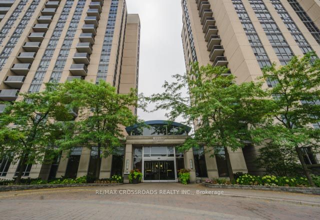 #PH 18 - 8 Mondeo Drive, Toronto, ON M1P 5C7