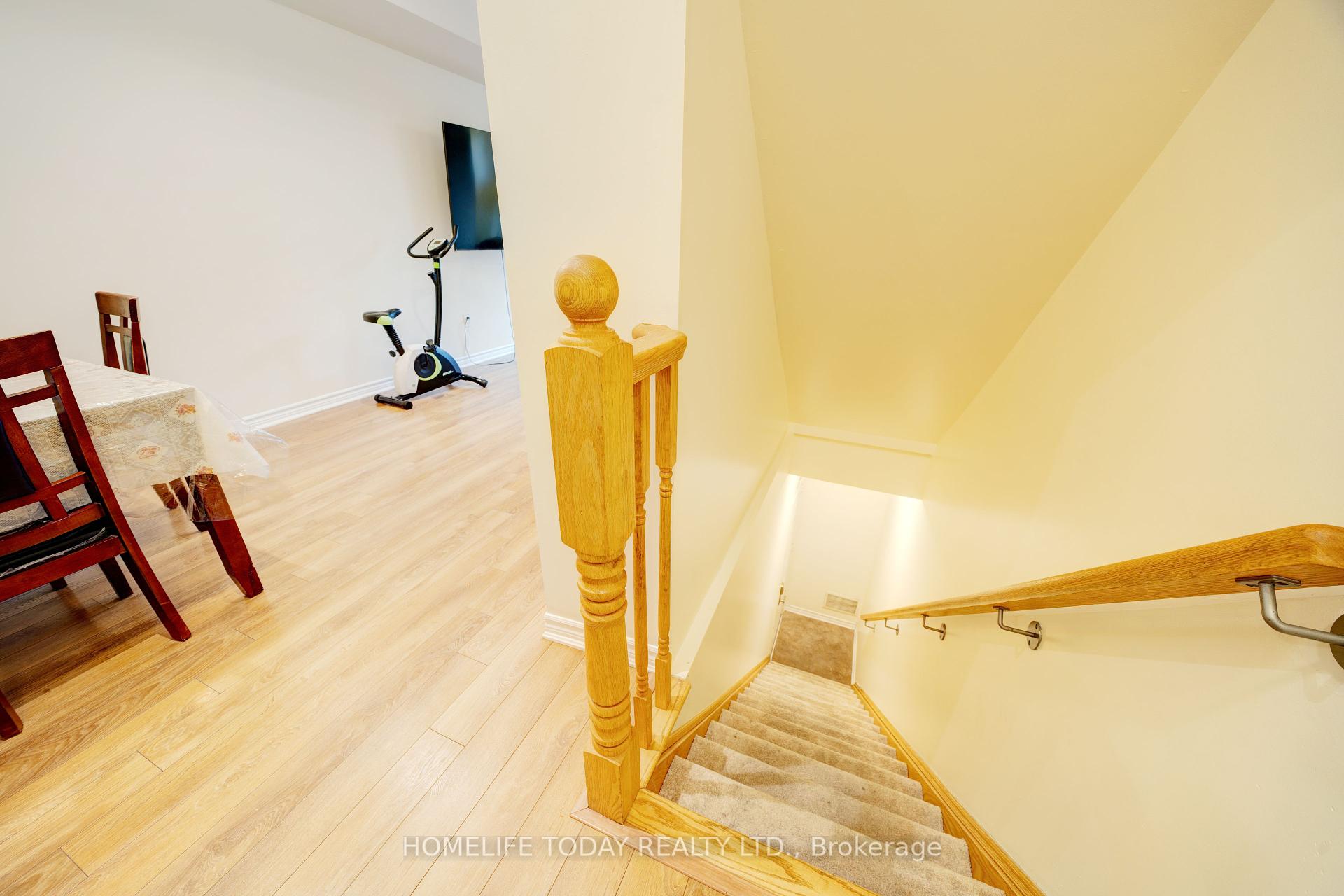 3 Bedrooms Condo at 45 Heron Park, Toronto For sale