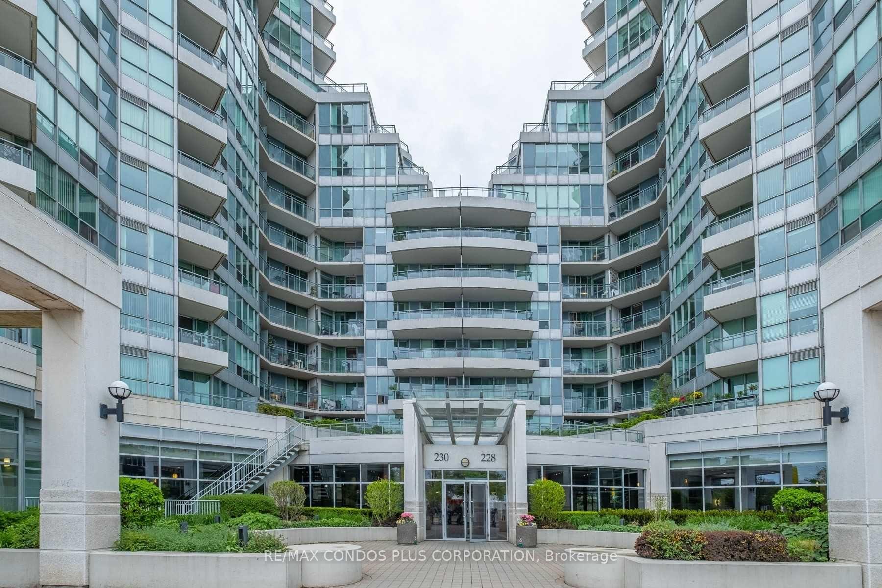 1 Bedroom Condo at 230 Queens Quay,  Toronto For sale