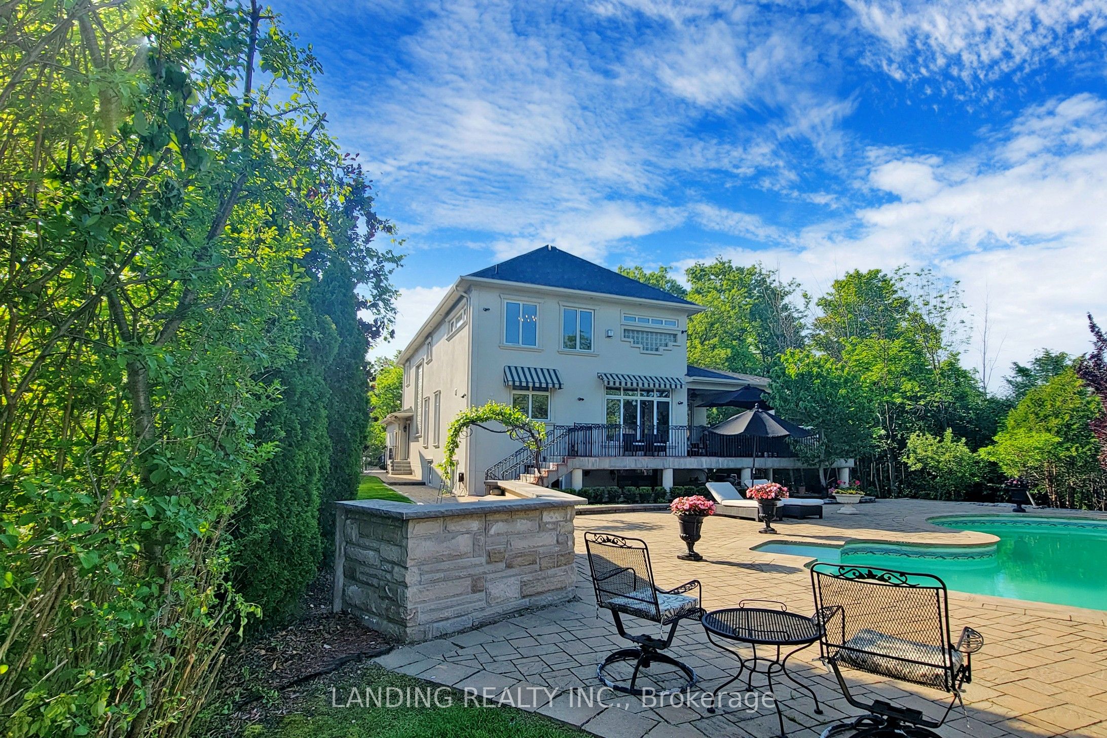17 Claret Court