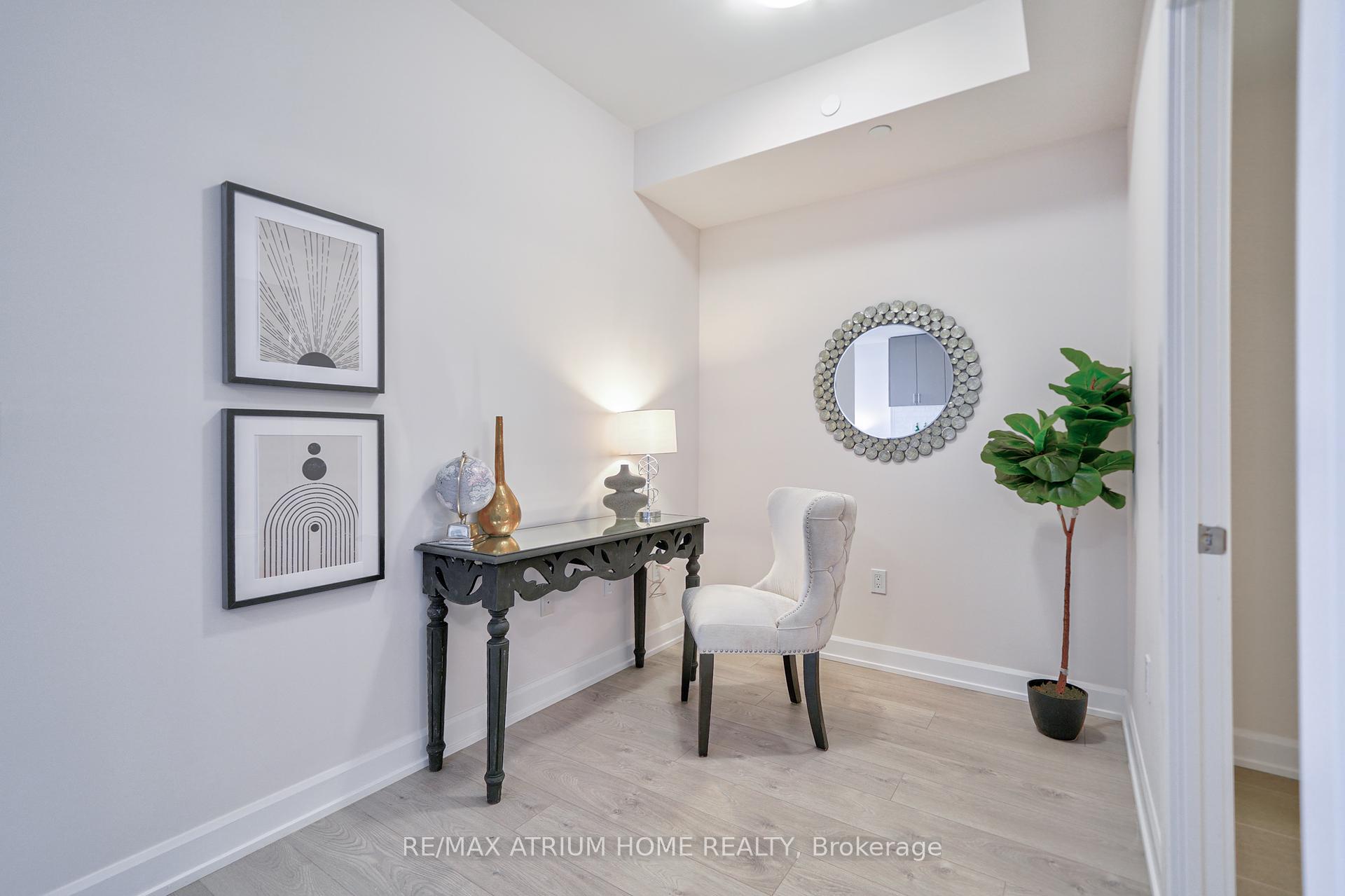 2 Bedrooms Condo at 3200 William Coltson,  Oakville For sale