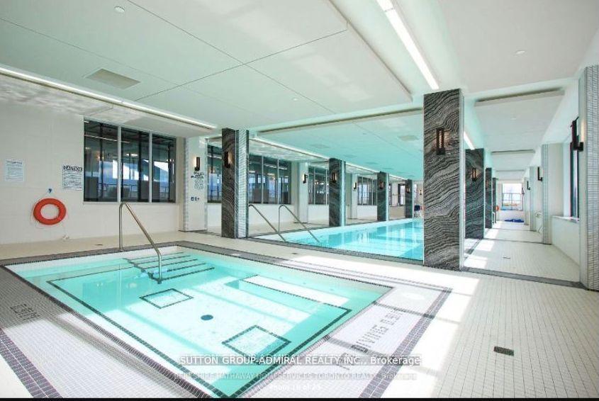 2 Bedrooms Condo at 30 Shore Breeze,  Toronto For sale