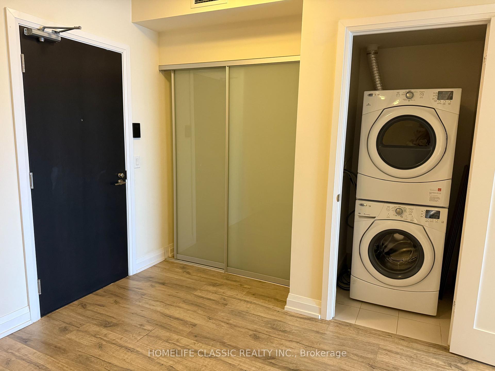 2 Bedrooms Condo at 2 ANNDALE, Toronto For sale