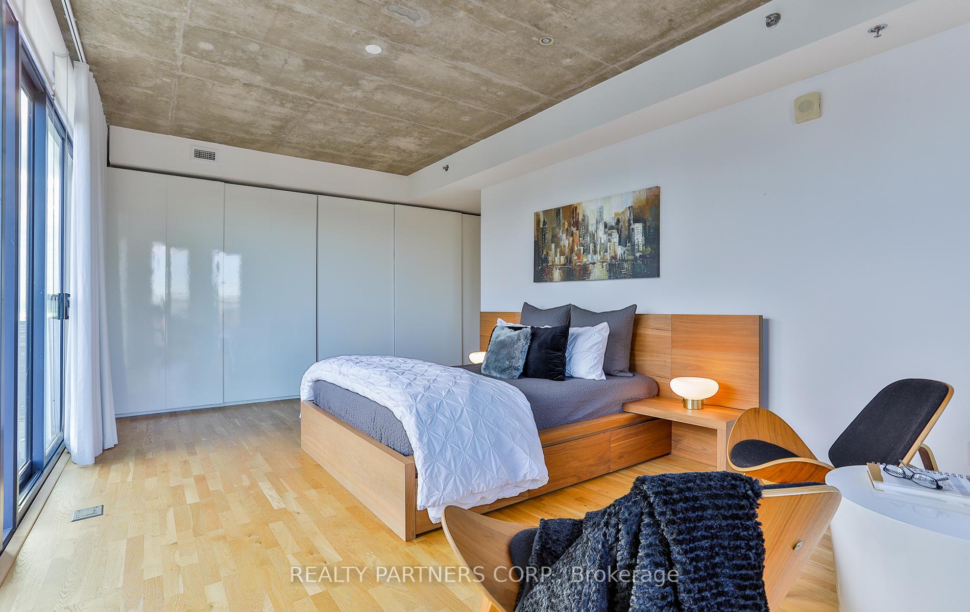 3 Bedrooms Condo at 8 Dovercourt,  Toronto For sale