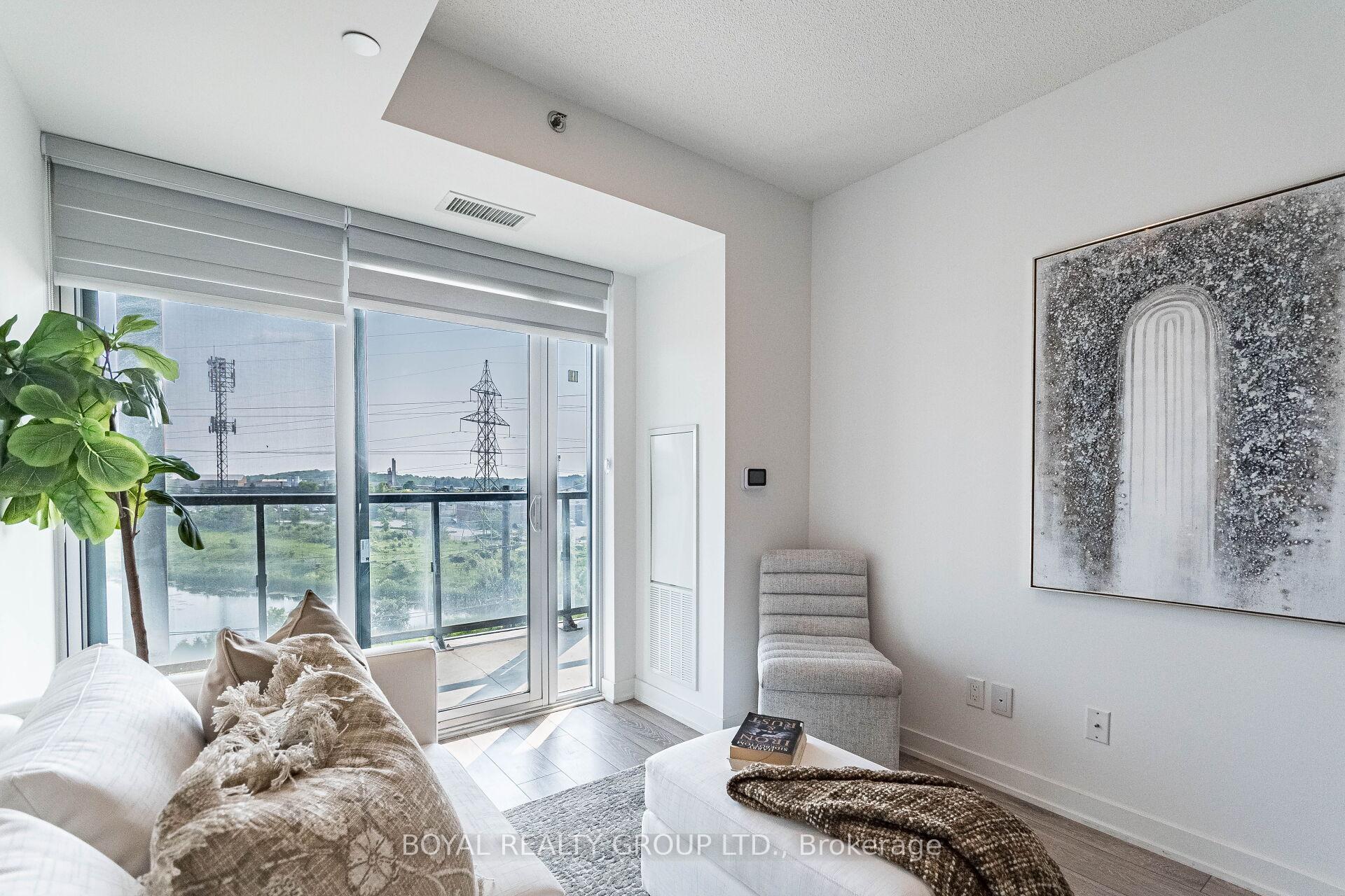 2 Bedrooms Condo at 3200 Dakota Common, Burlington For sale