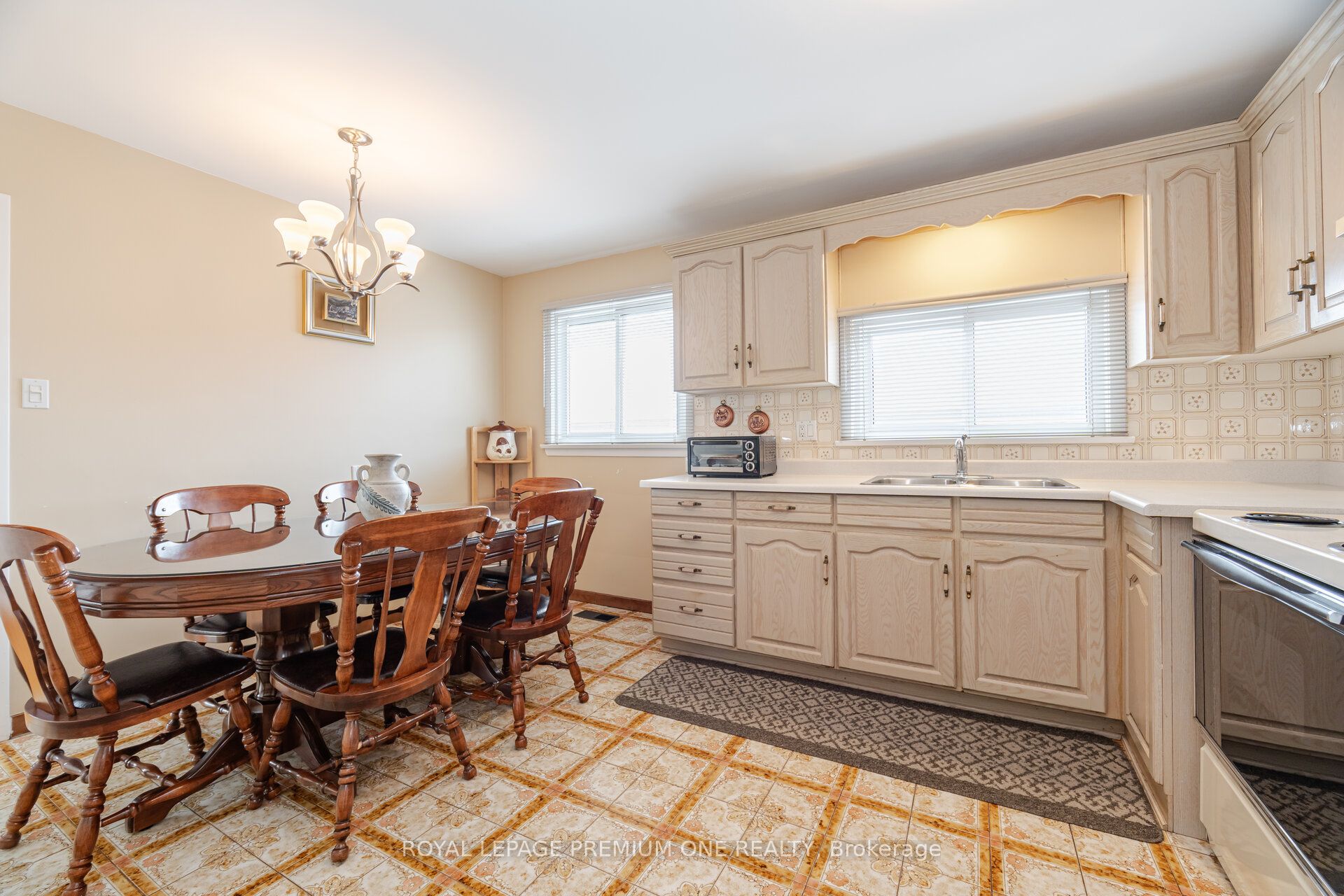 128 Hullmar Drive