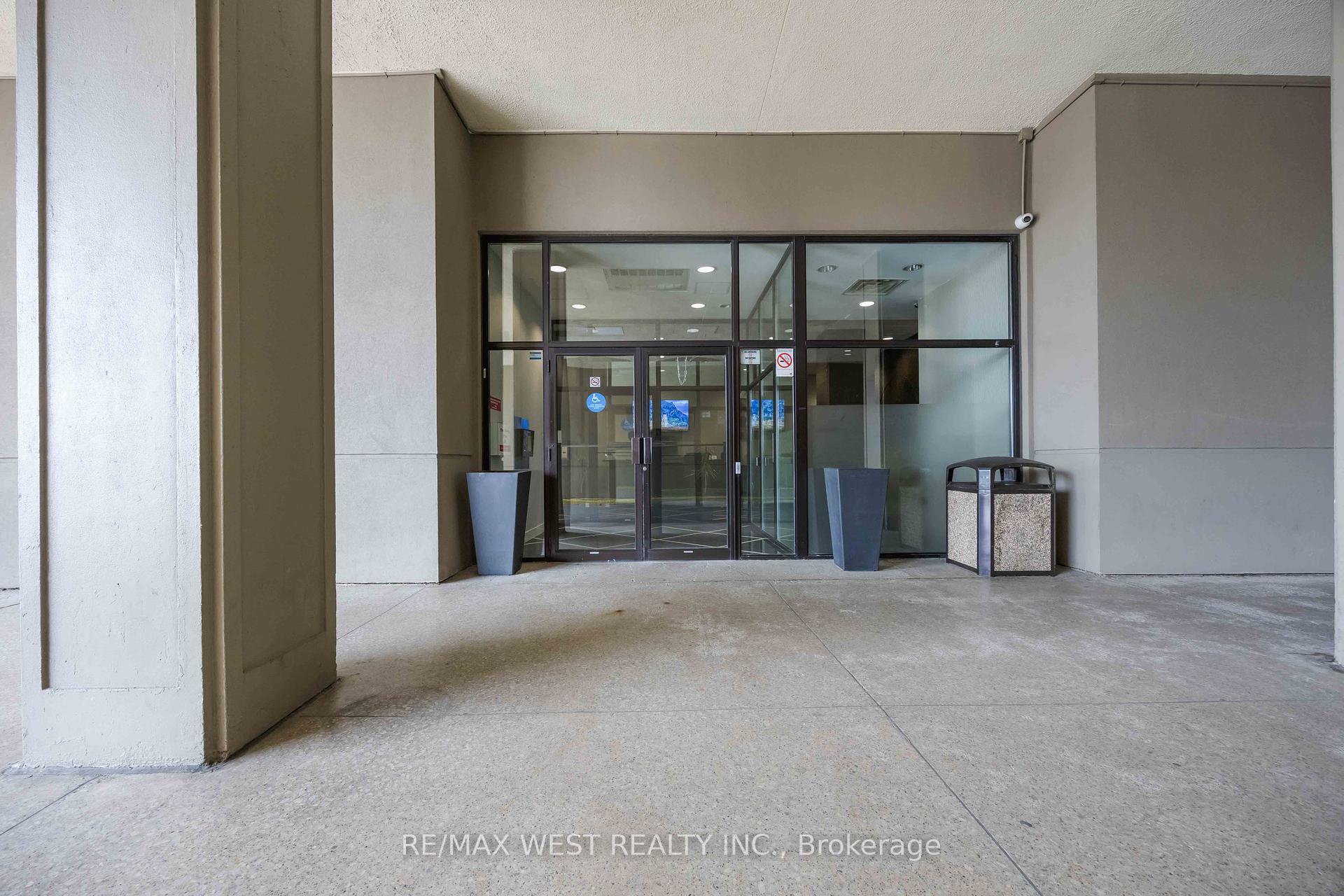 1 Bedroom Condo at 2737 Keele, Toronto For sale