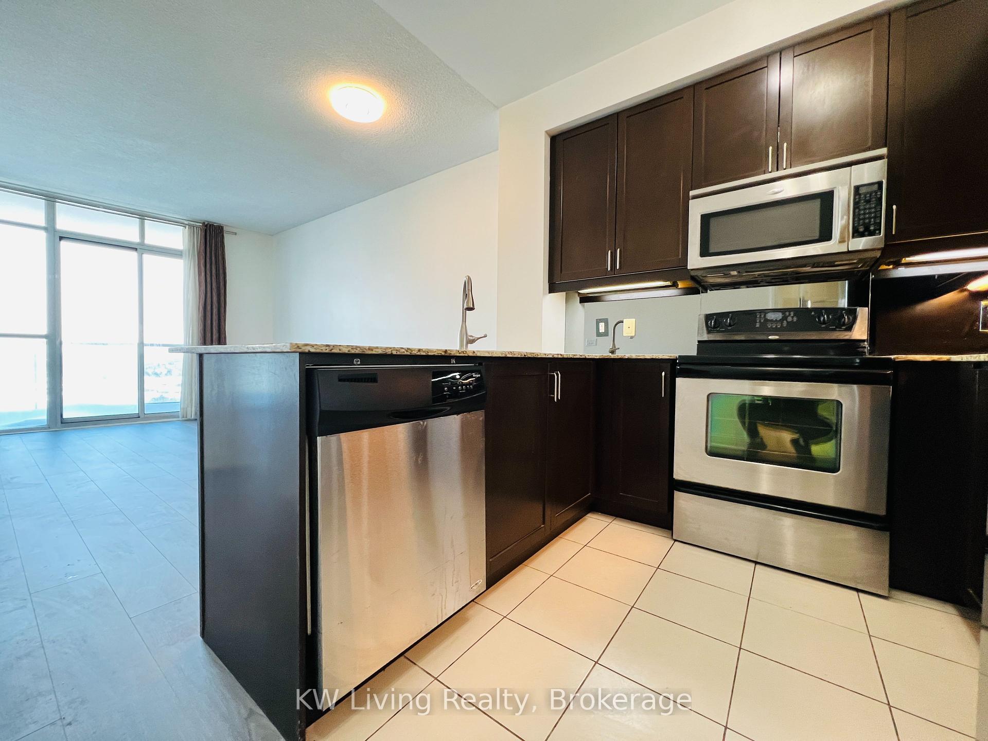 2 Bedrooms Condo at 80 Absolute,  Mississauga For sale