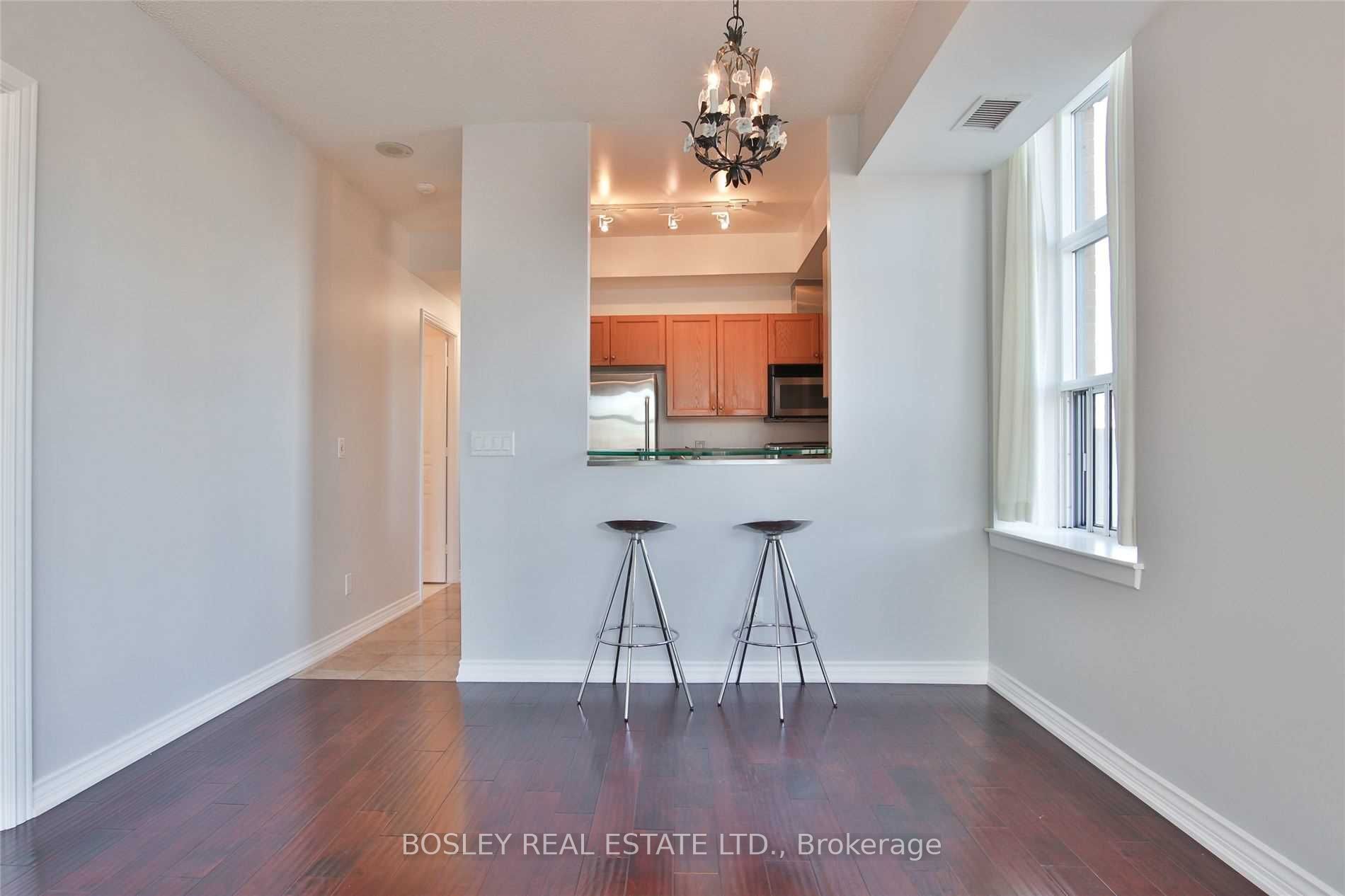 438 Richmond Street W, #410