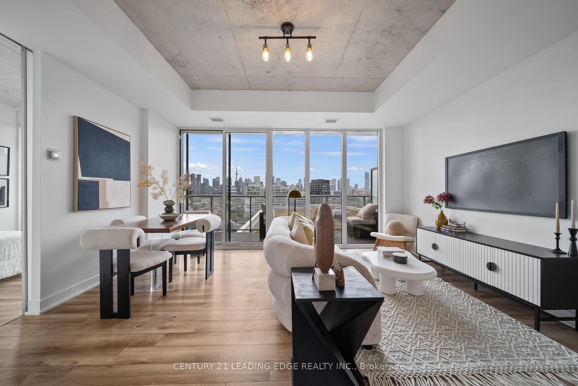 3 Bedrooms Condo at 15 BASEBALL, Toronto For sale