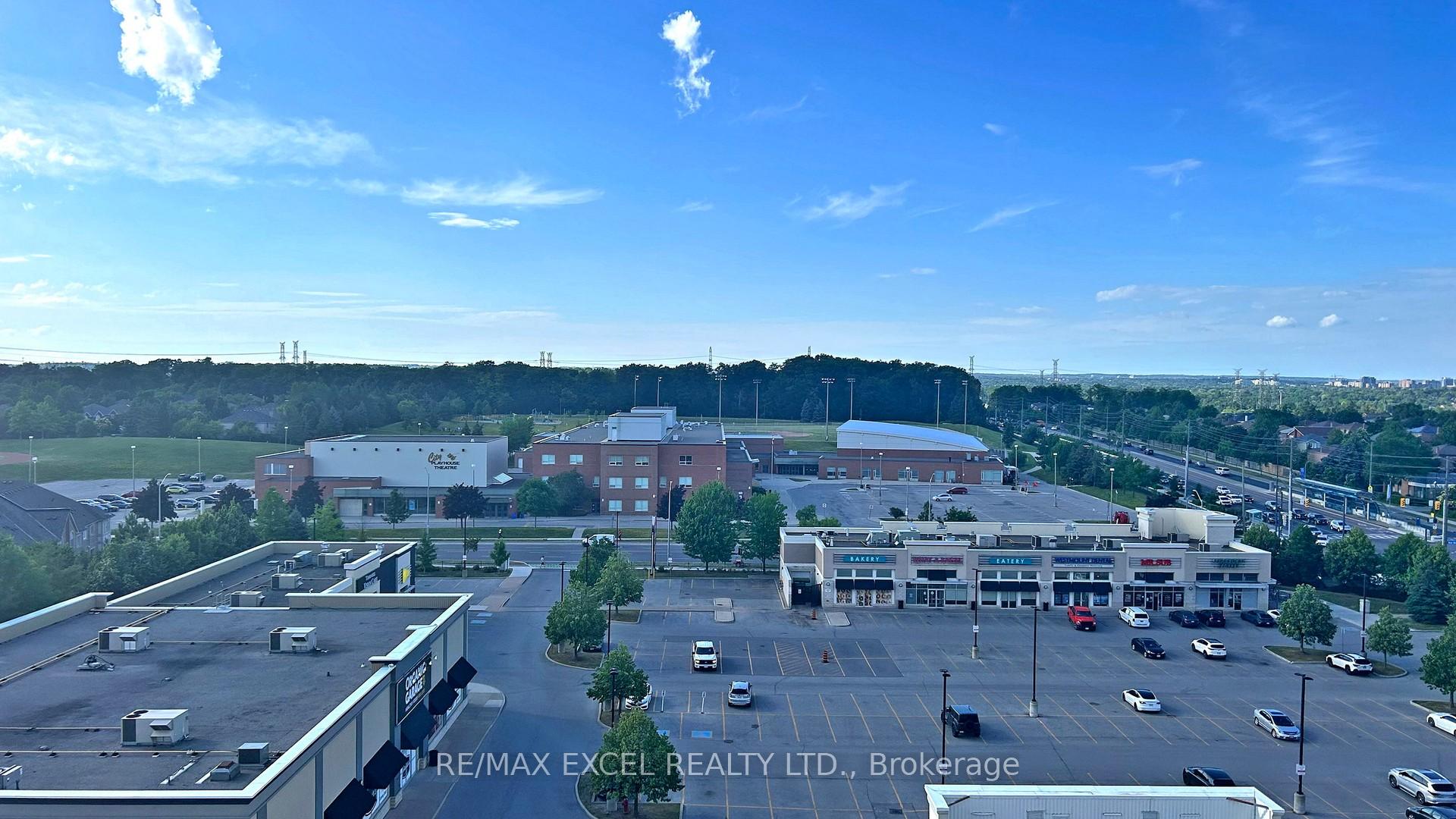 1 Bedroom Condo at 8 Beverley Glen, Vaughan For sale