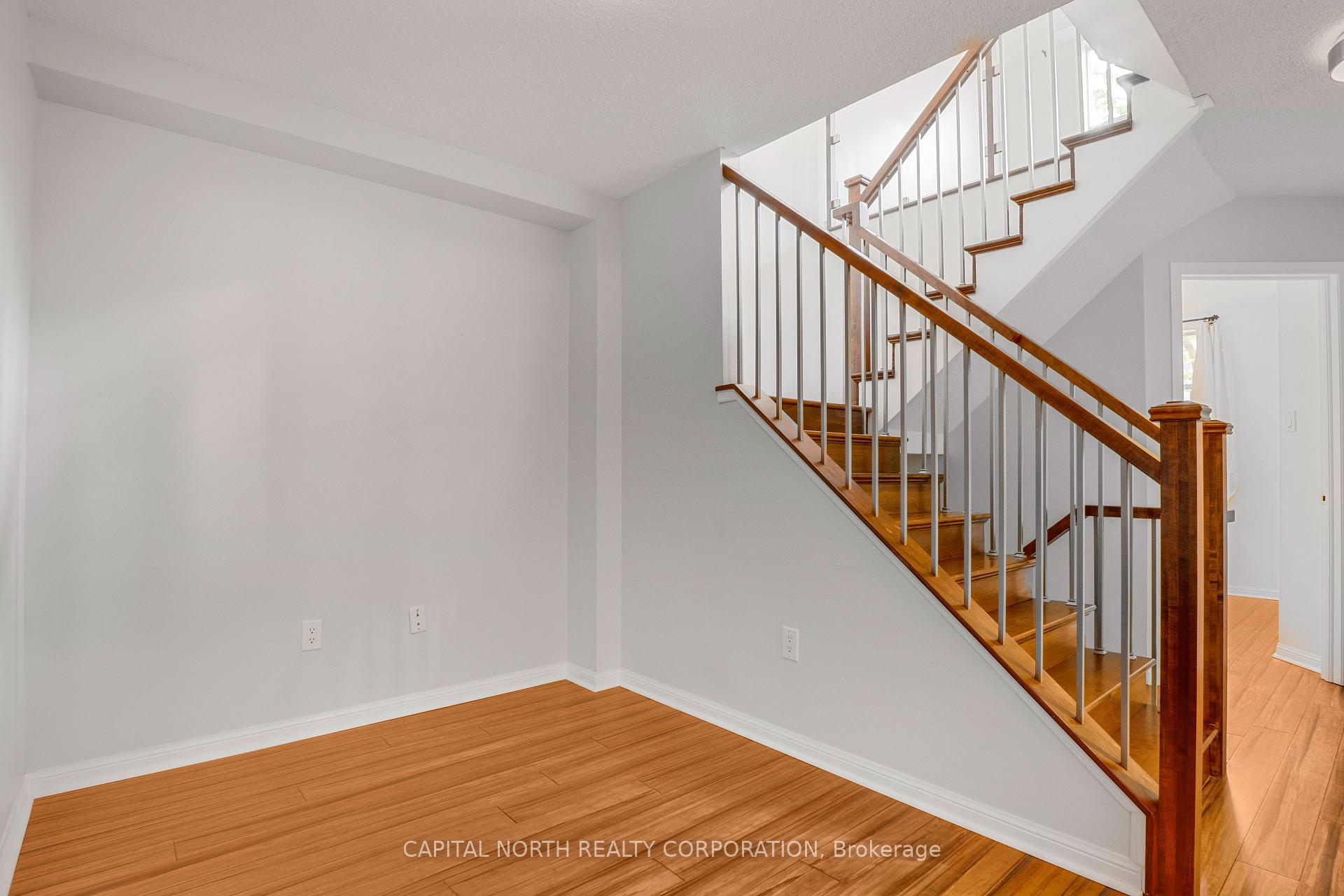 3 Bedrooms Condo at 51 Halton, Toronto For sale