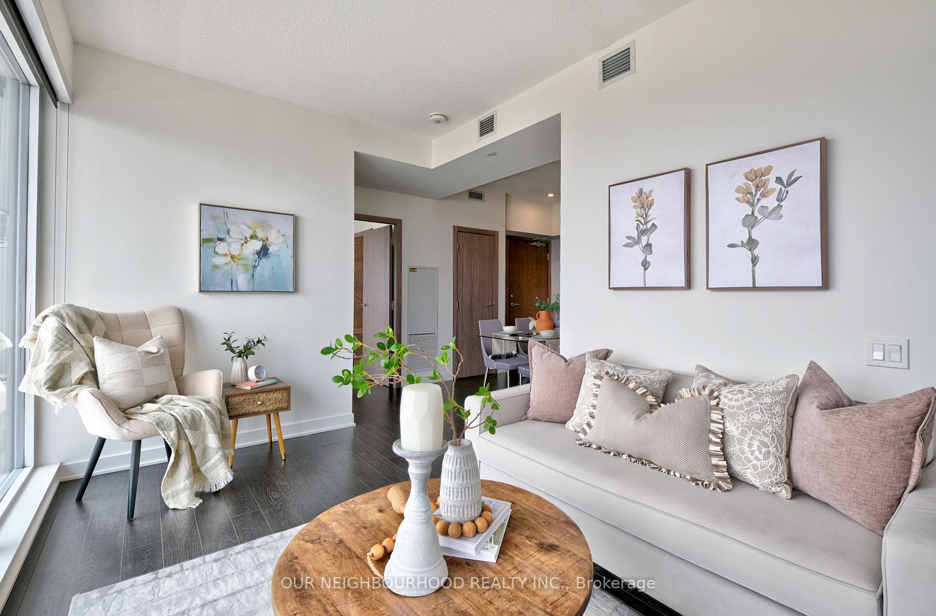 19 Bathurst Street, #2111