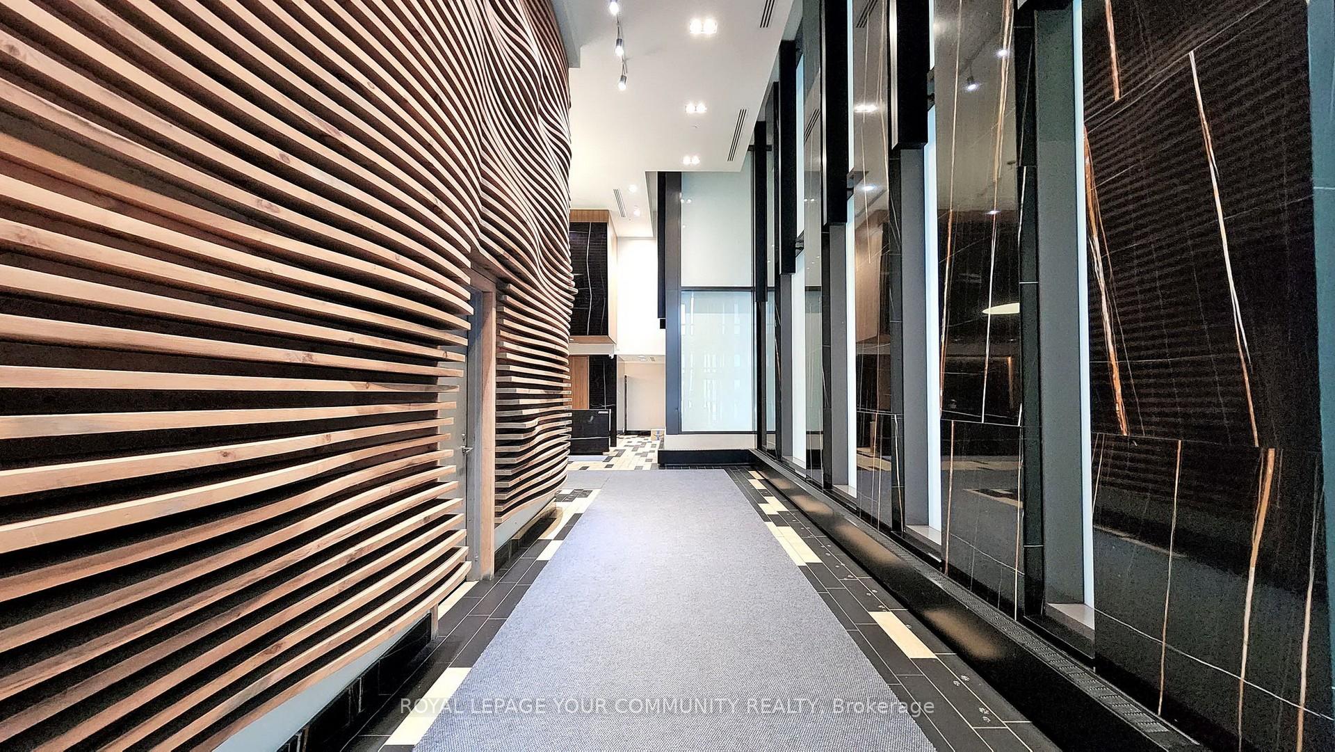 2 Bedrooms Condo at 111 Bathurst, Toronto For sale