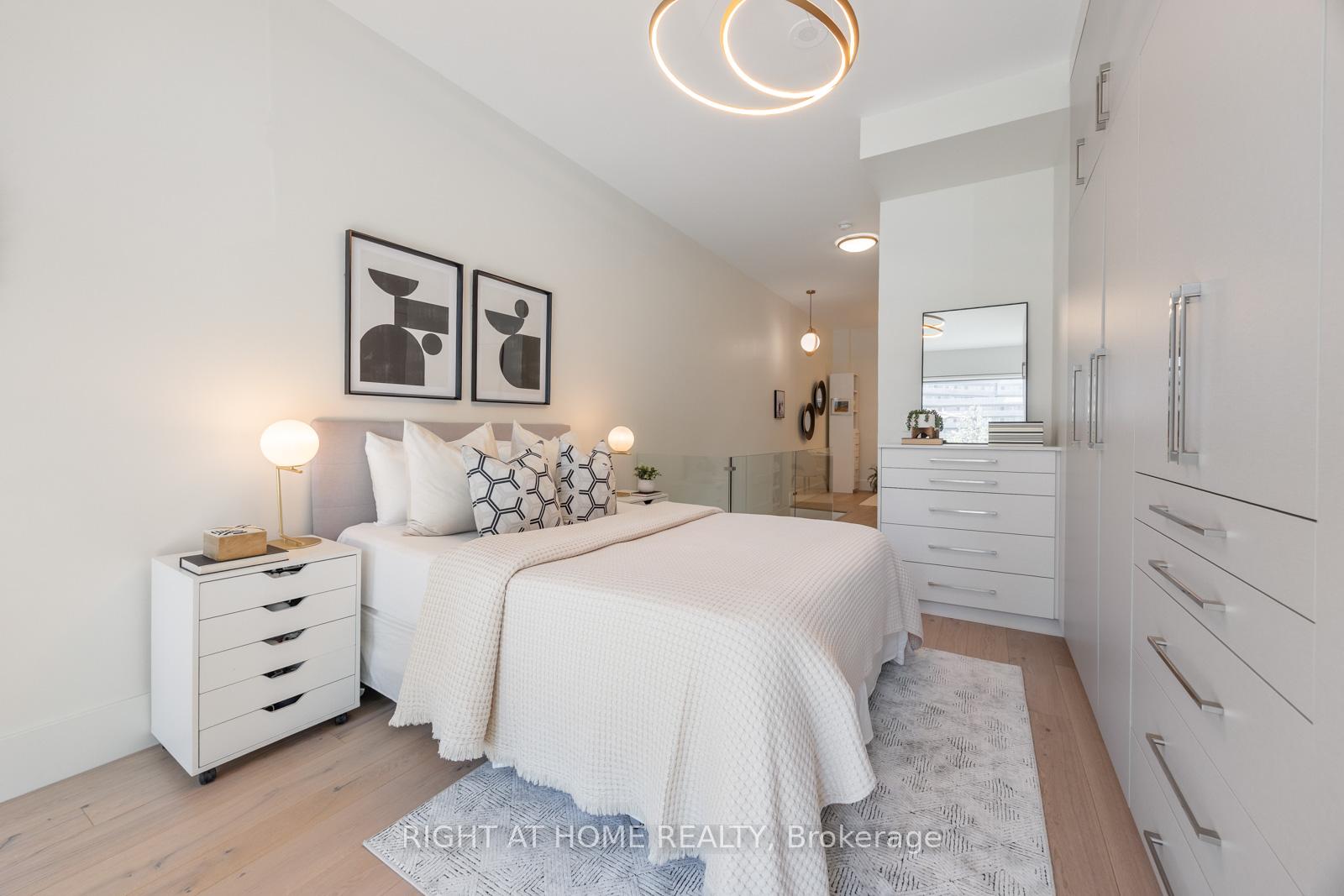2 Bedrooms Condo at 39 Queens, Toronto For sale