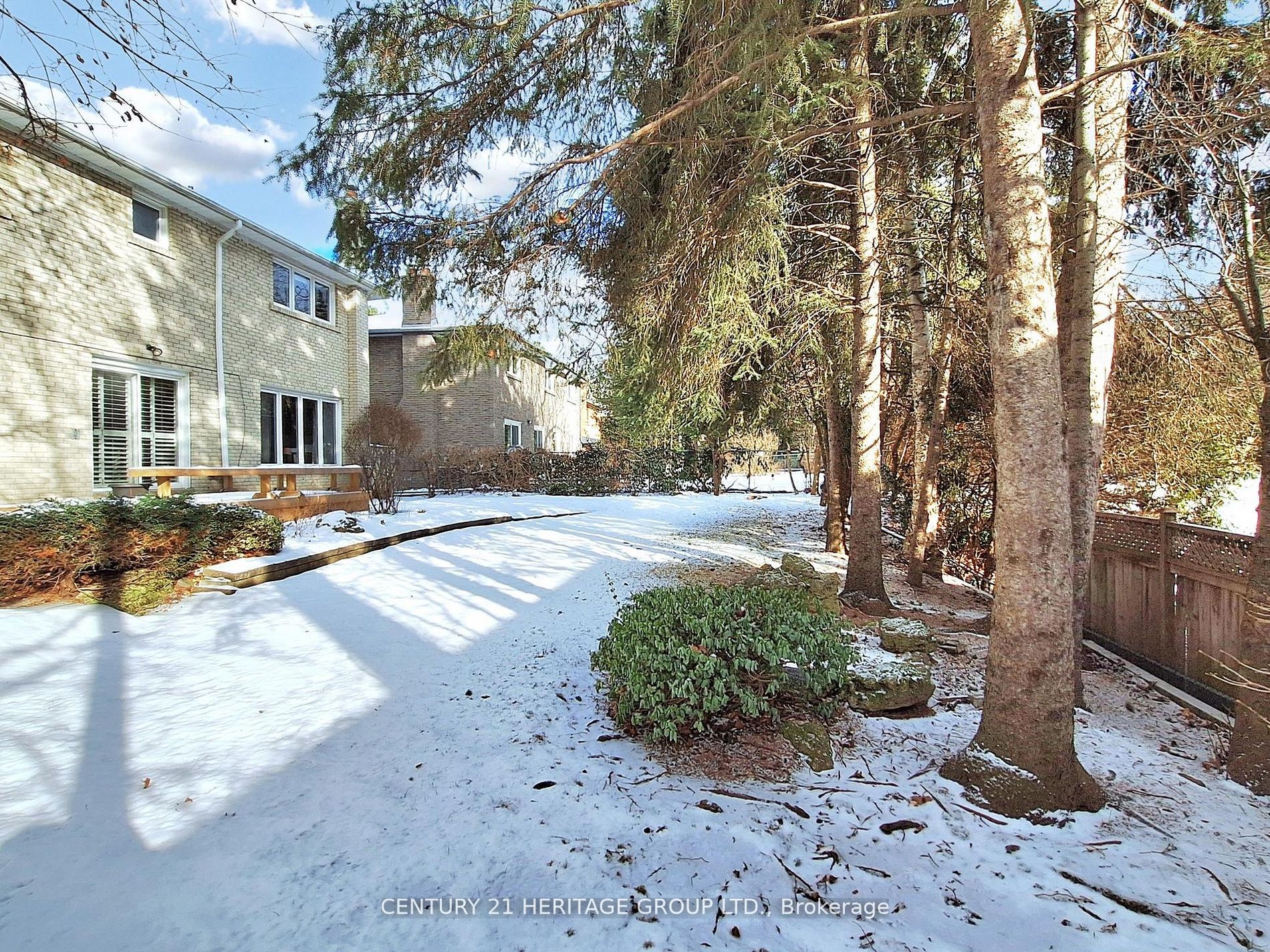 35 Forest Park Crescent