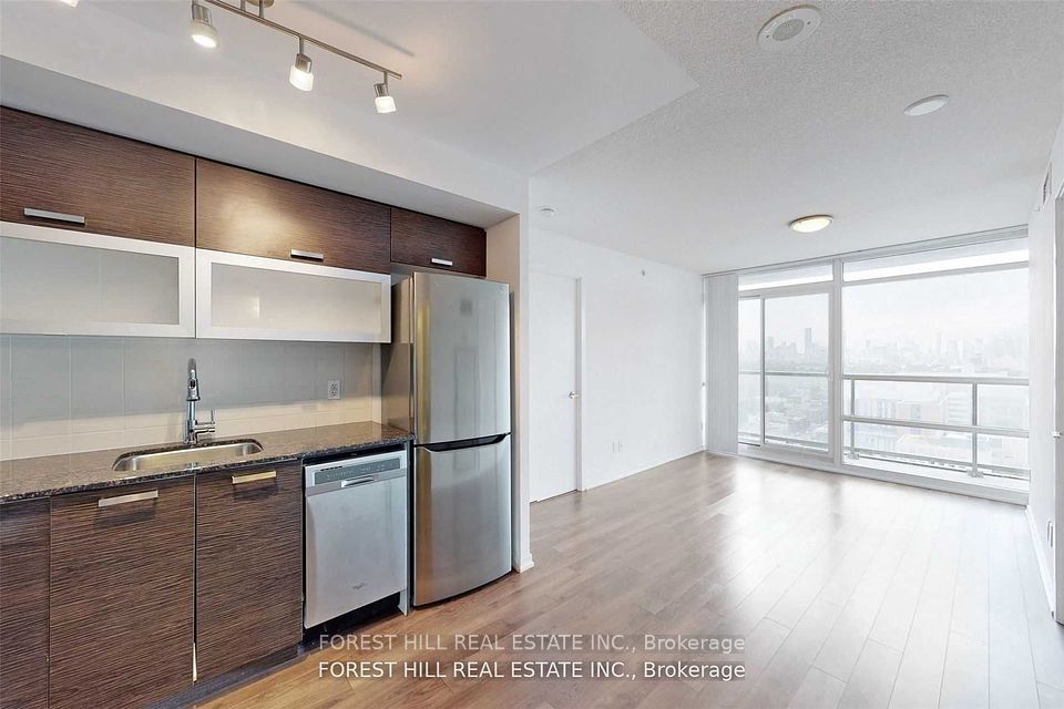 #LPH06 - 68 Abell Street, Toronto, ON M6J 0B1