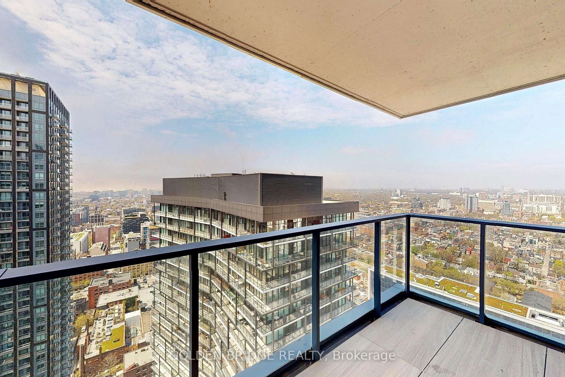 3 Bedrooms Condo at 38 Widmer, Toronto For sale
