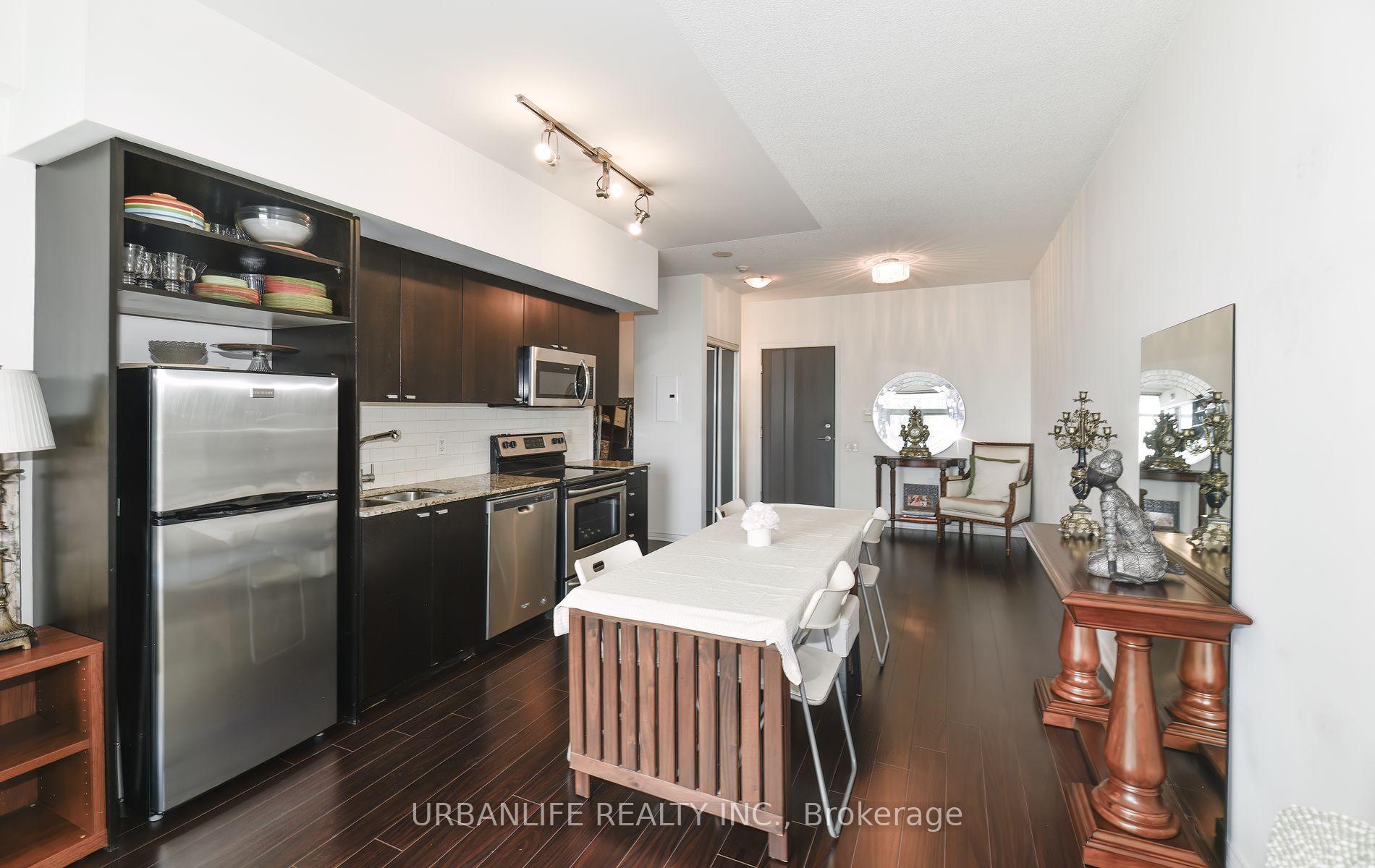 2 Bedrooms Condo at 103 The Queensway, Toronto For sale
