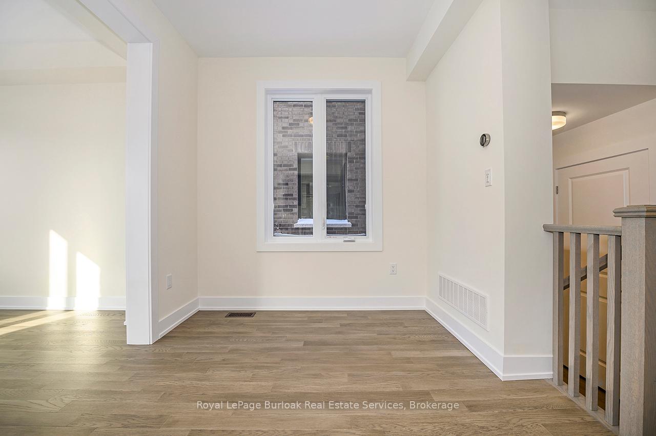 4 Bedrooms Condo at 2184 Postmaster,  Oakville For sale