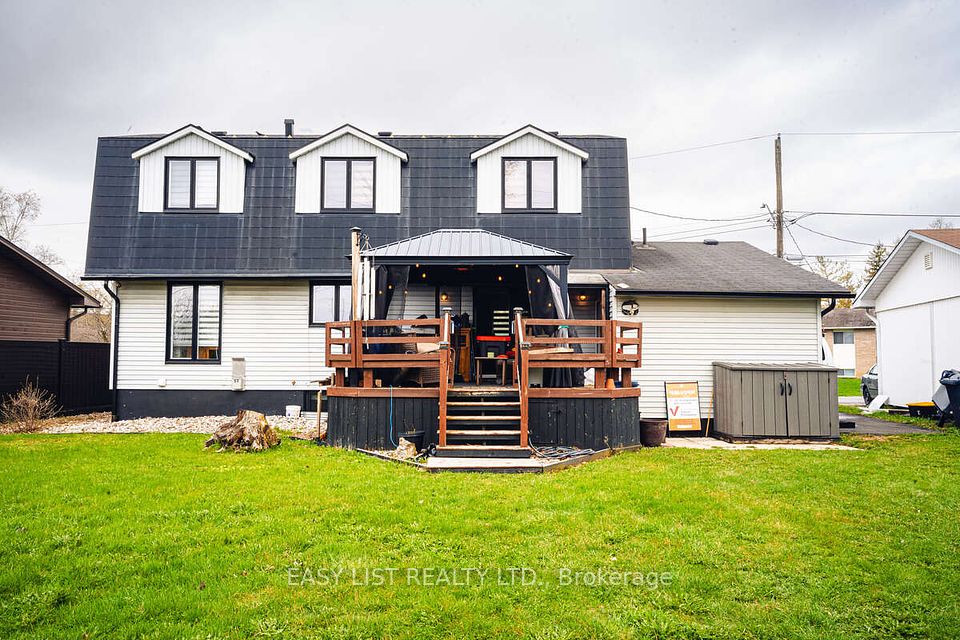 1119 St-Jacques Street, Clarence-Rockland, ON K4K 1B4