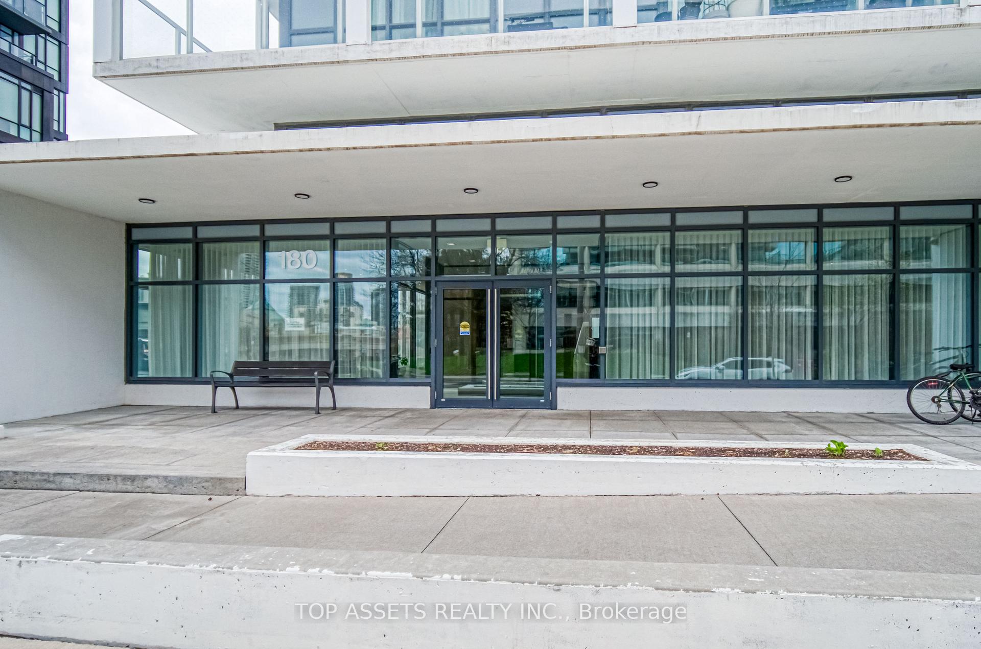2 Bedrooms Condo at 180 Fairview Mall, Toronto For sale