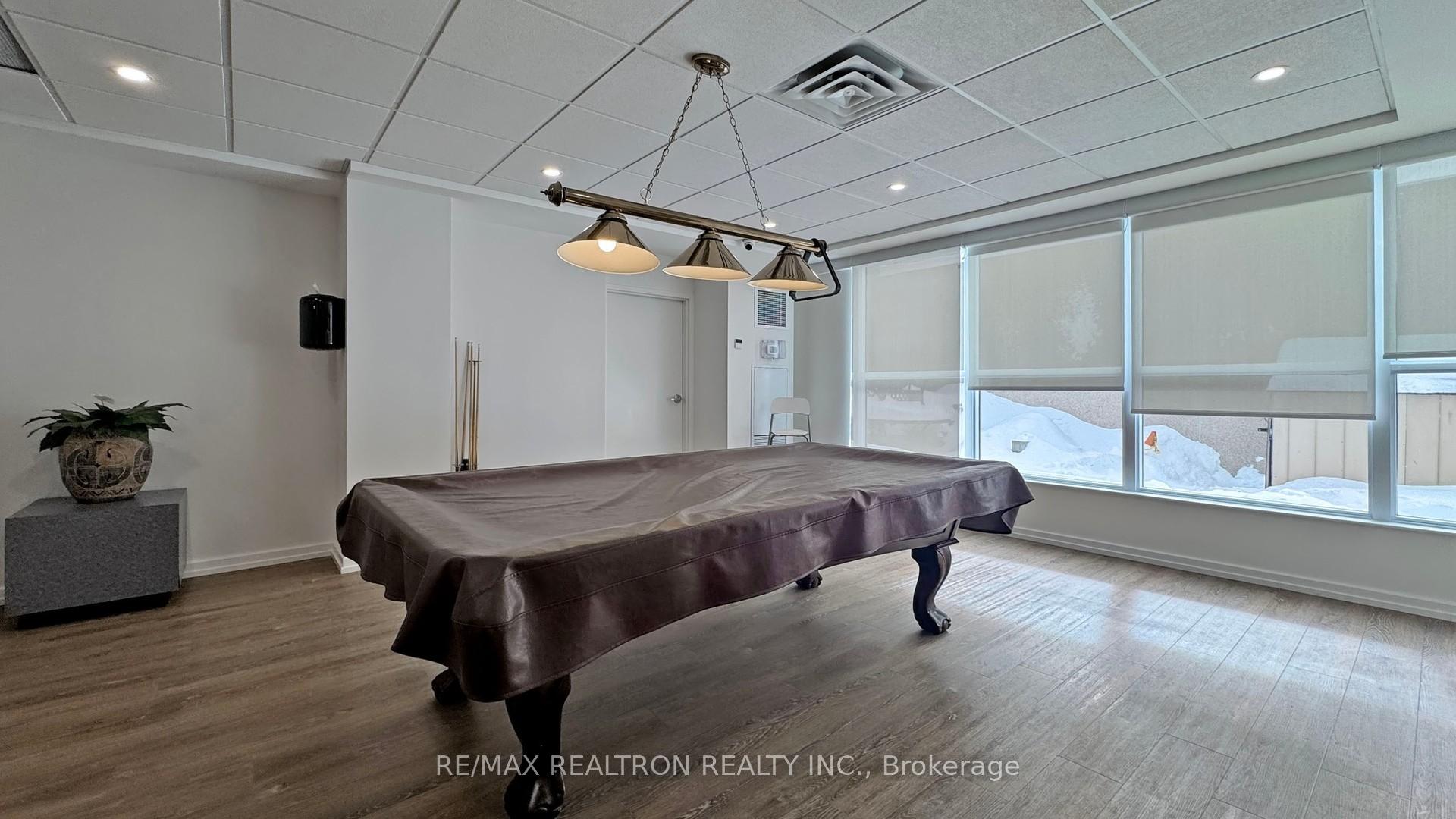 2 Bedrooms Condo at 3233 Eglinton,  Toronto For sale