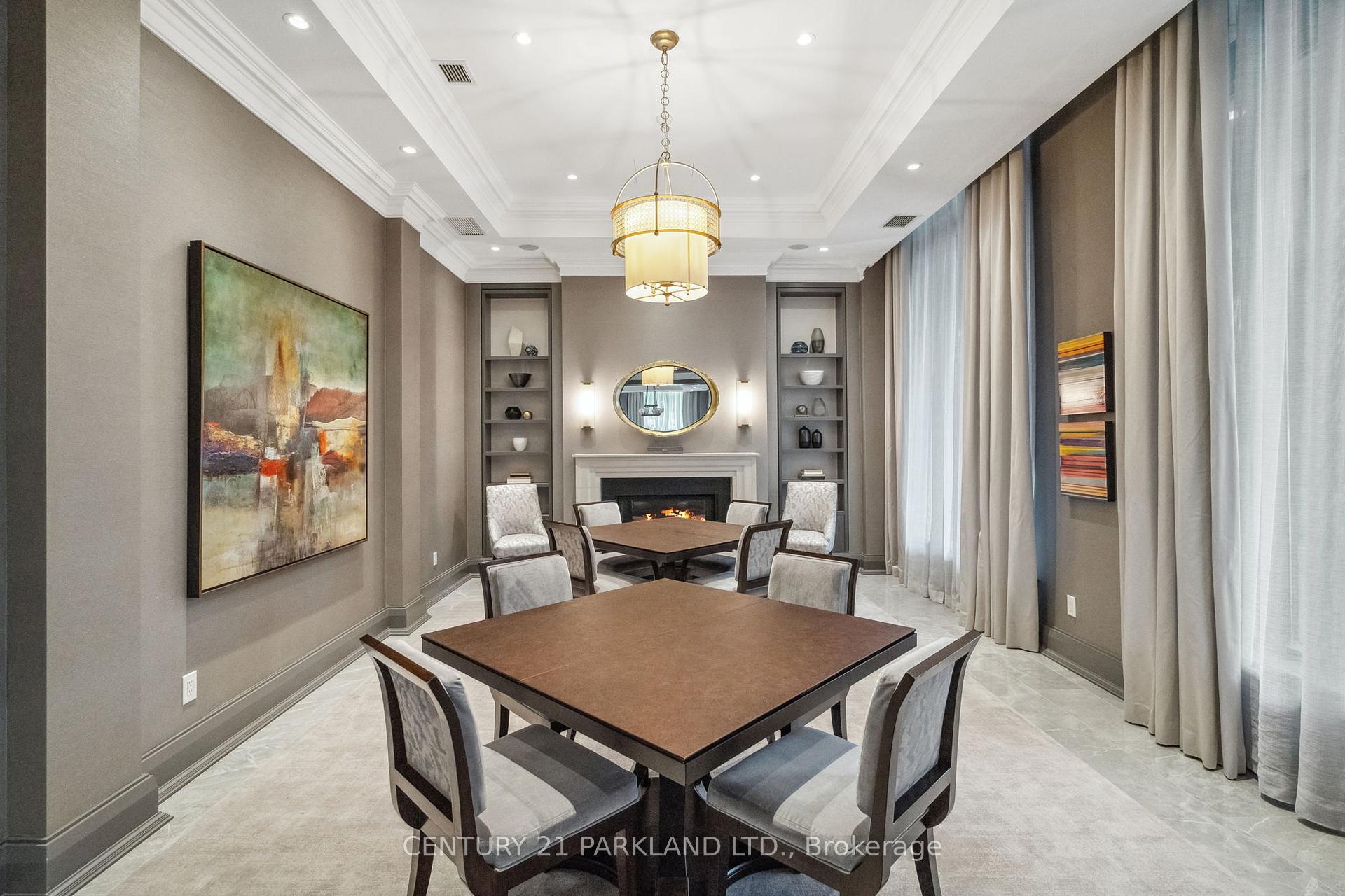 2 Bedrooms Condo at 155 St Clair, Toronto For sale