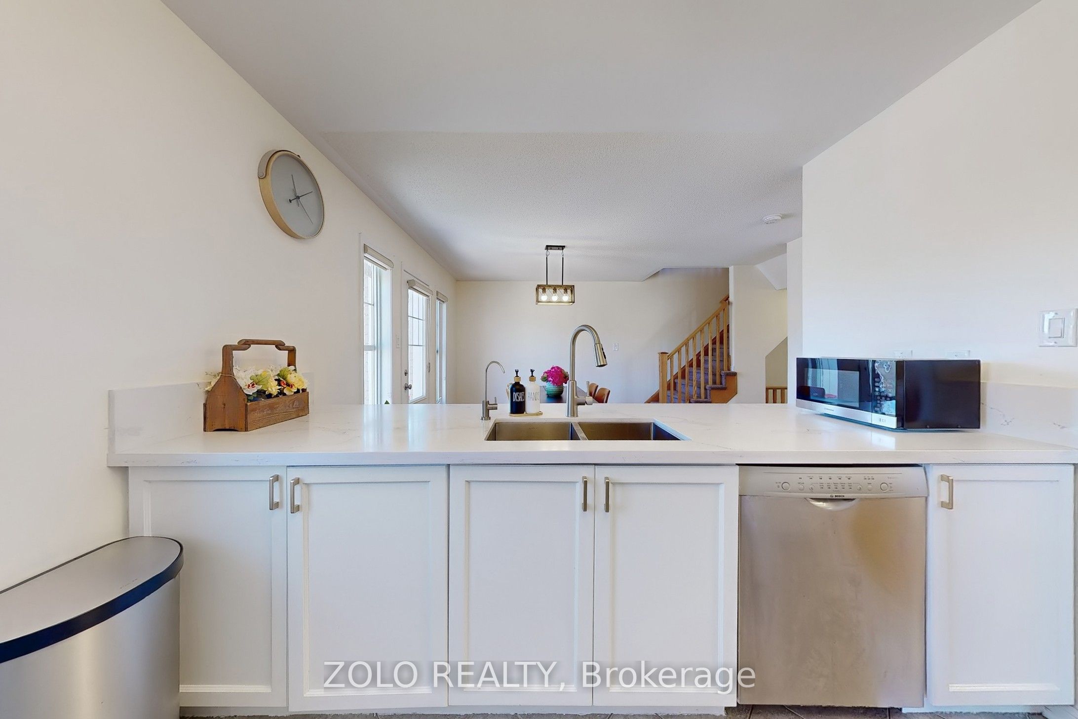 201 Woodley Crescent