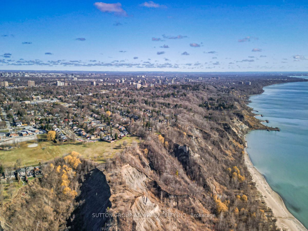 21 Fenwood Heights