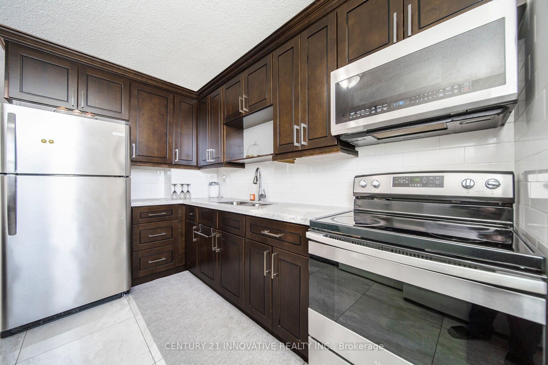 2 Bedrooms Condo at 100 Wingarden, Toronto For sale