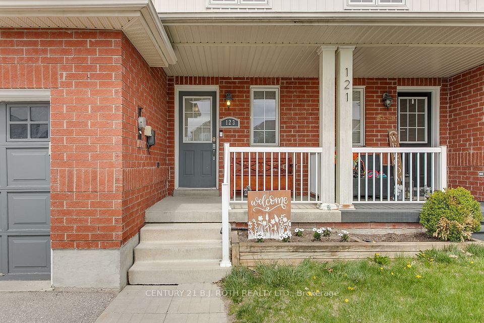 123 Stonemount Crescent, Essa, ON L0M 1B4