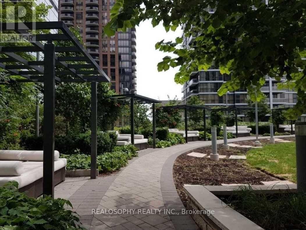 1 Bedroom Condo at 2 Anndale,  Toronto For sale