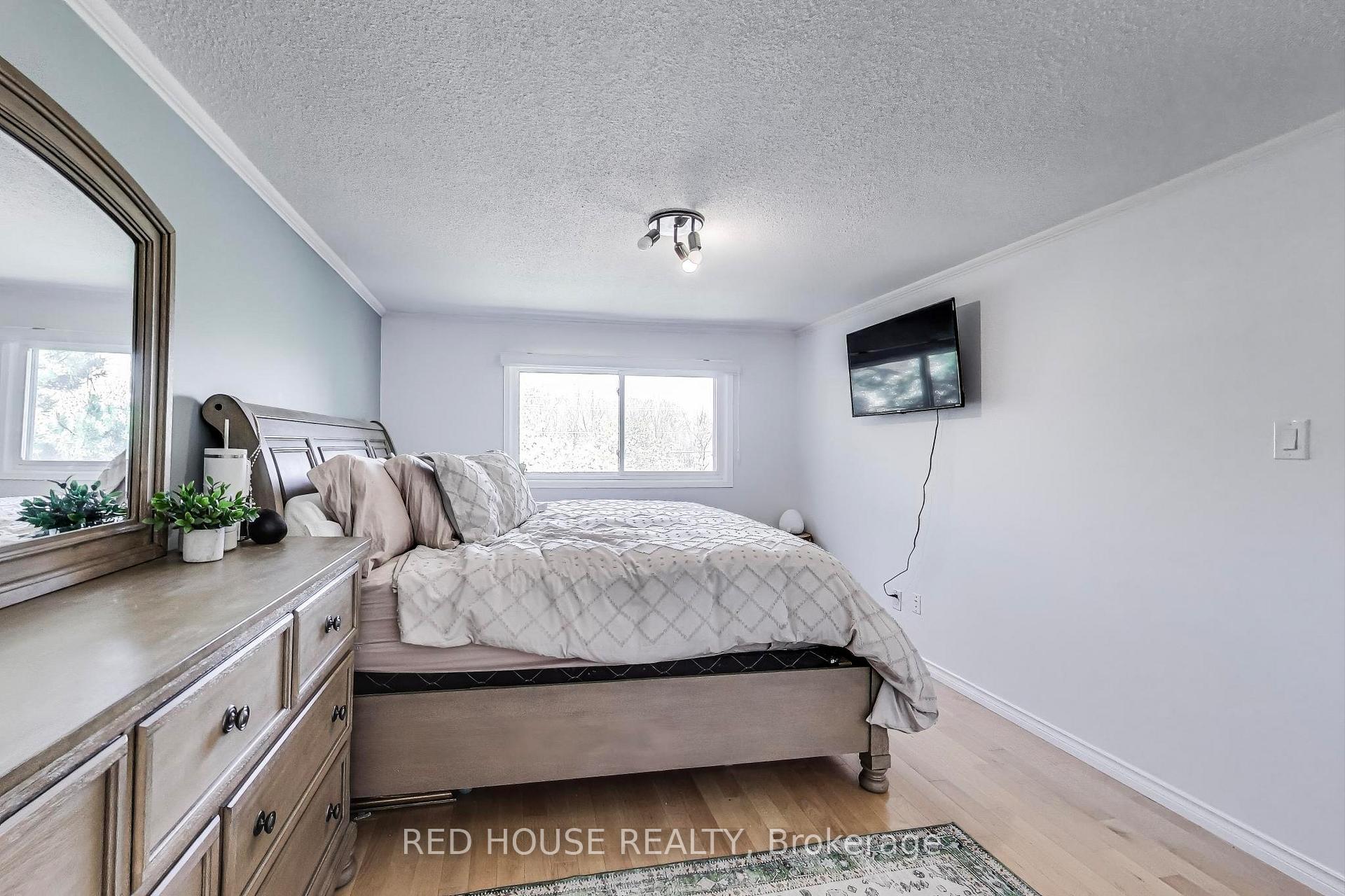 4 Bedrooms Condo at 3510 South Millway, Mississauga For sale