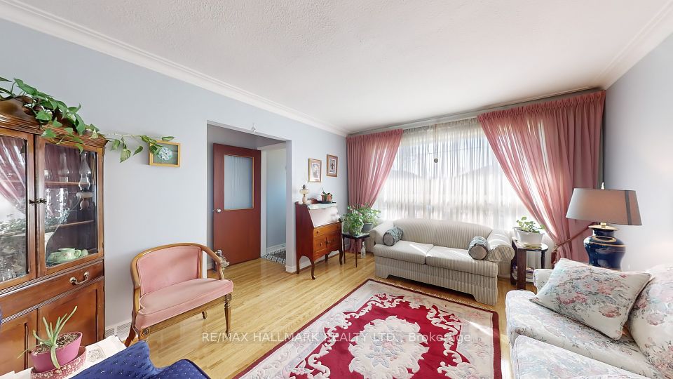 108 Plewes Road, Toronto, ON M3K 1K9