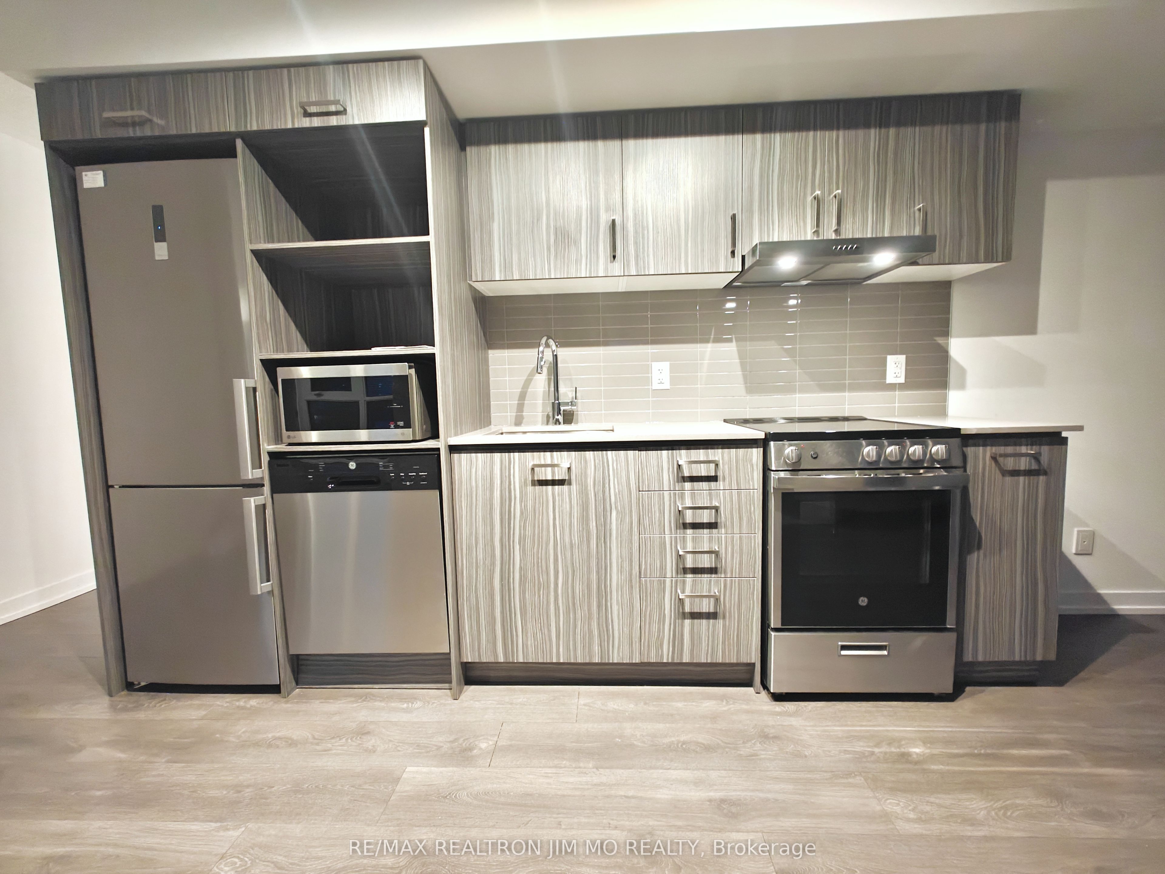 219 Dundas Street E, #1907