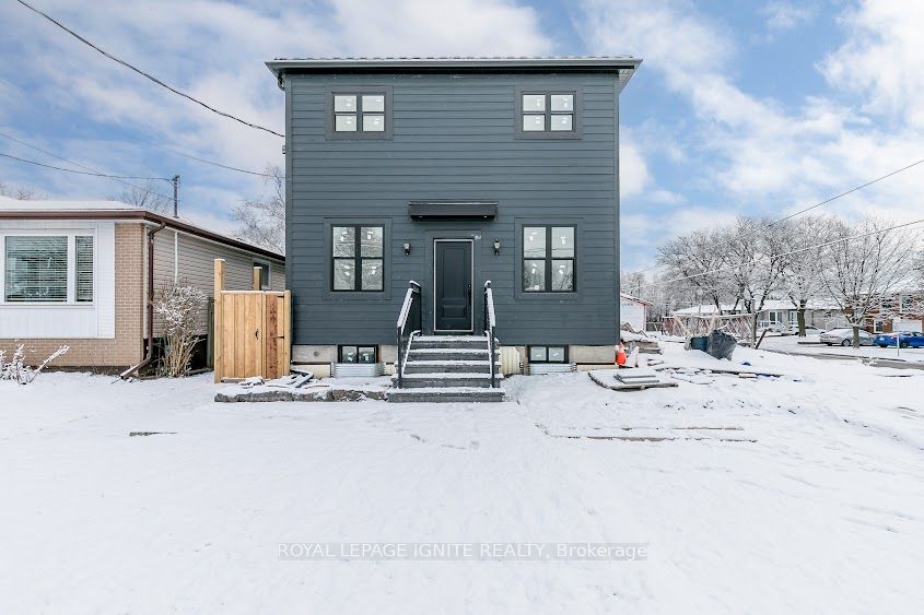 781 Oliva Street, Pickering, ON L1W 2V9