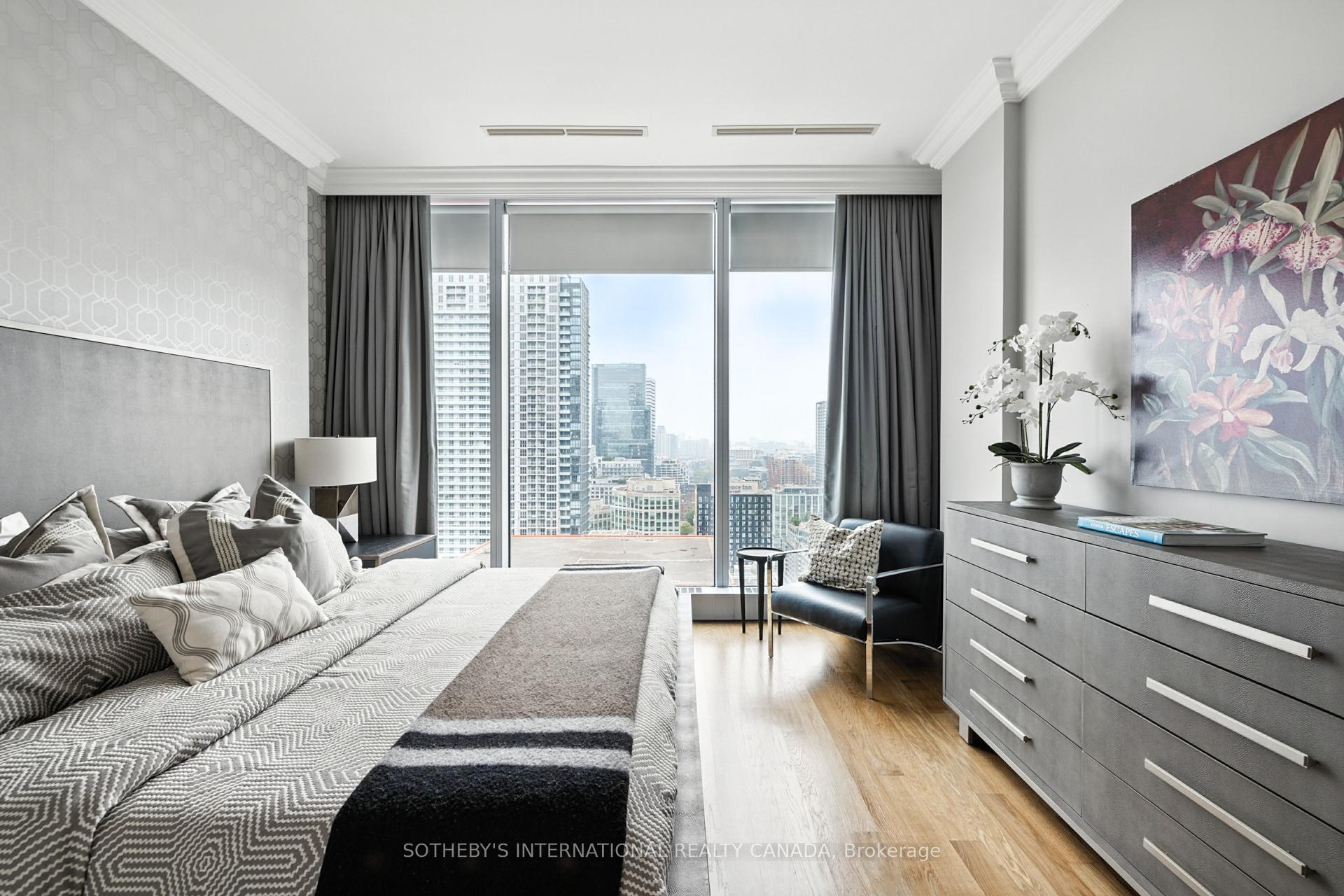 2 Bedrooms Condo at 183 Wellington, Toronto For sale