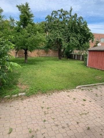 29 Gair Drive, Toronto, ON M8W 4P5