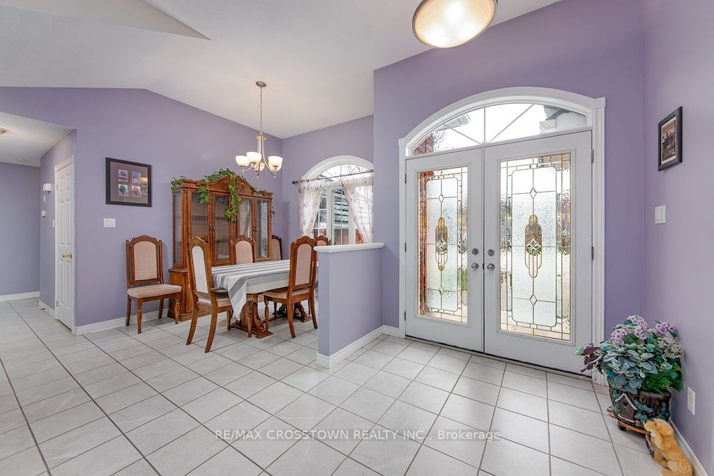 10 Birchmount Circle, Wasaga Beach, ON L9Z 1H8