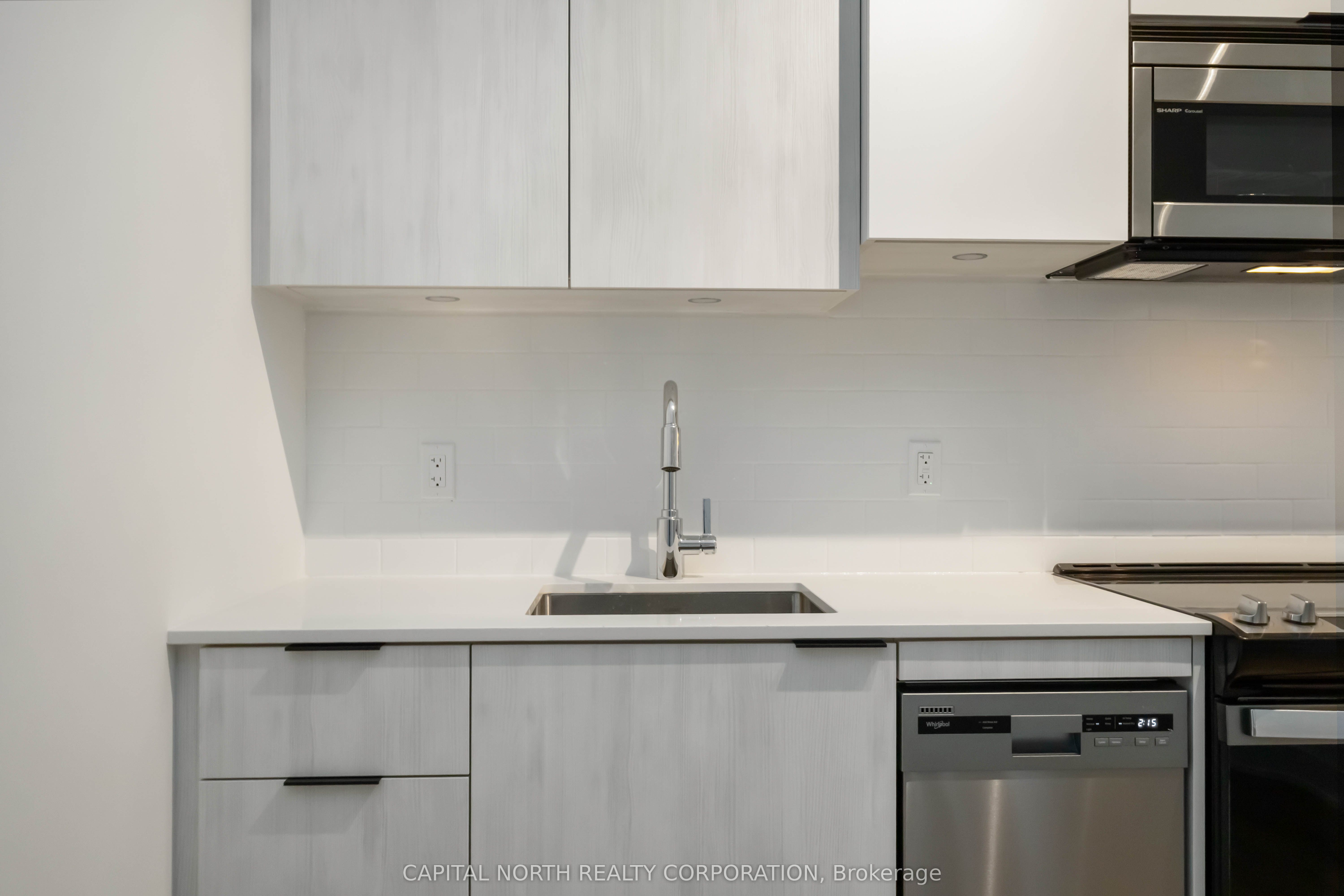 1350 Ellesmere Road, #527