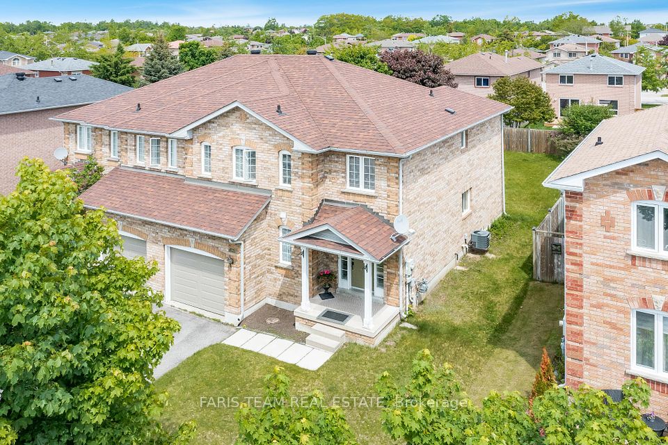 123 Holly Meadow