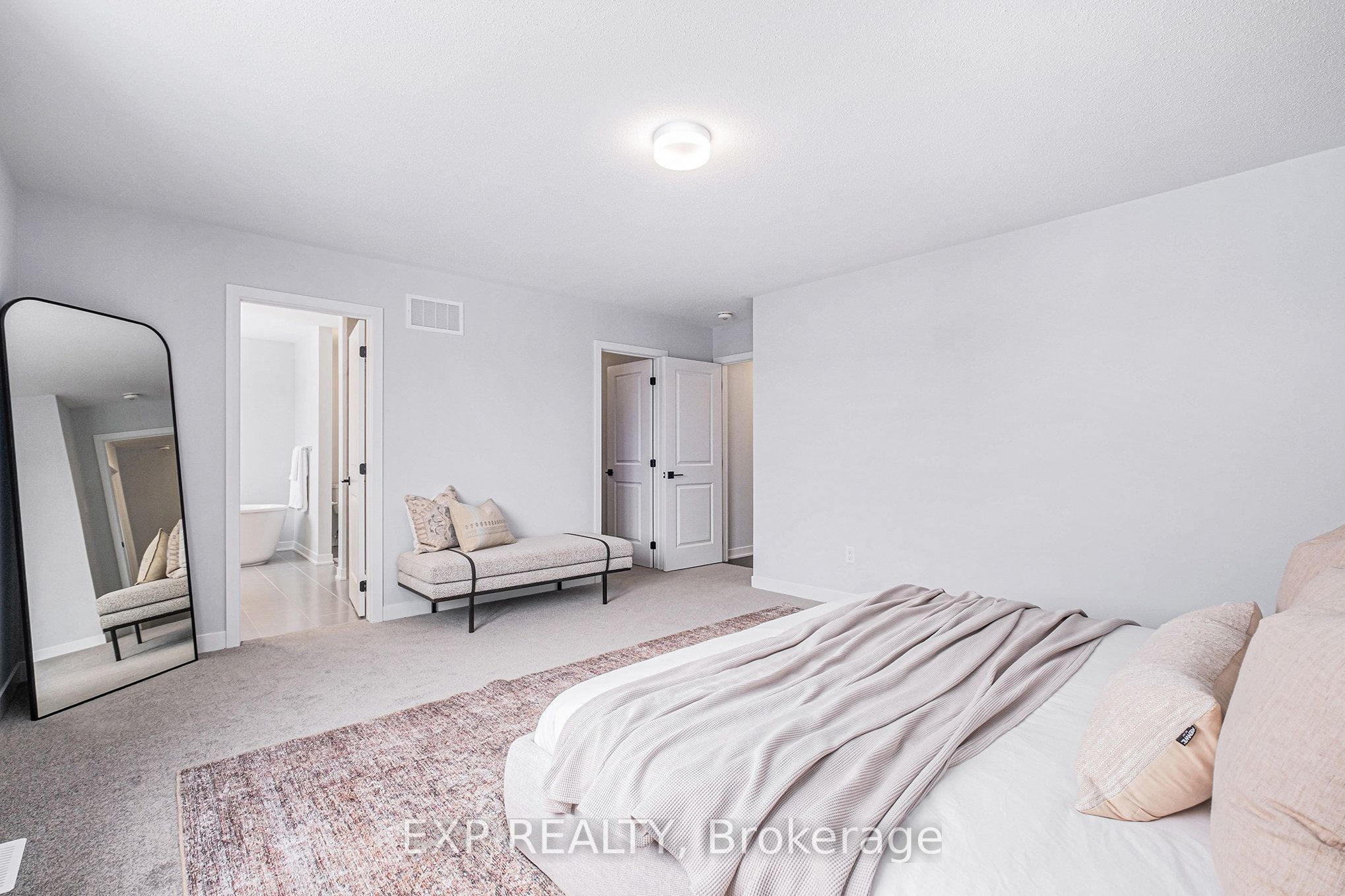 205 Parsnip Mews, Stittsville - Munster - Richmond 8209 - Goulbourn Twp From Franktown Rd/South To Rideau