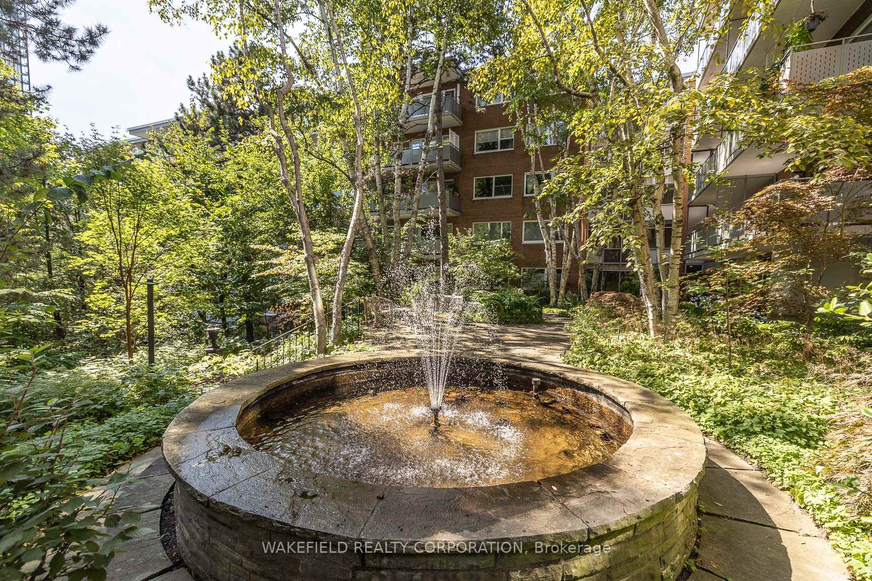 2 Bedrooms Co-op at 21 Dale,  Toronto For sale