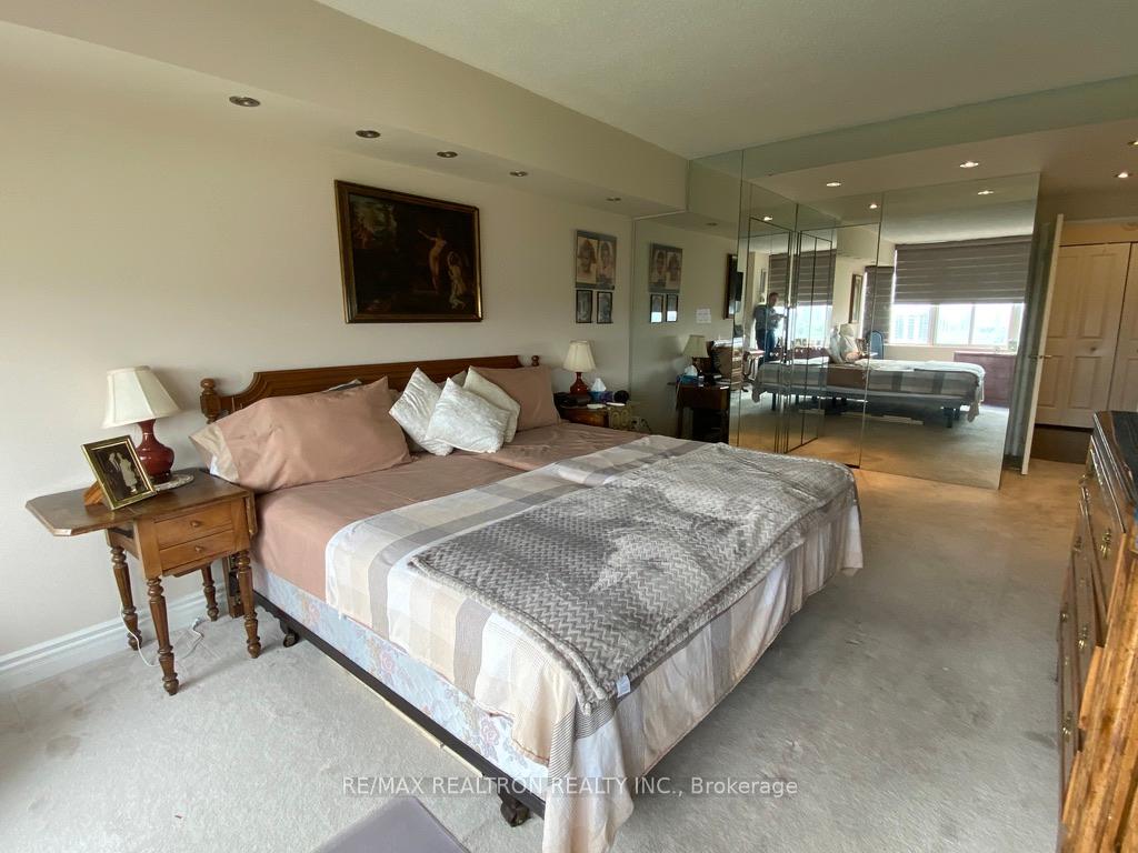 2 Bedrooms Condo at 1555 Finch,  Toronto For sale